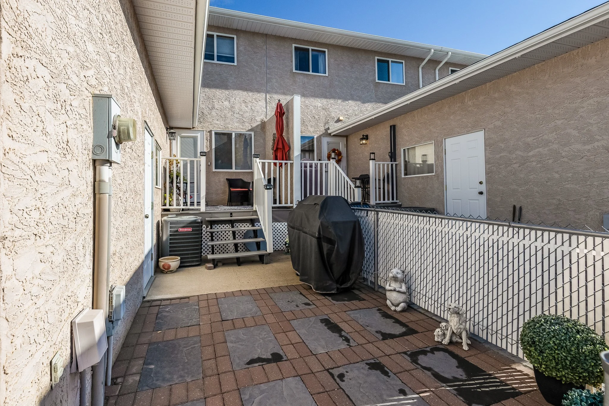 406 165 Southridge Dr SE web-45.jpg