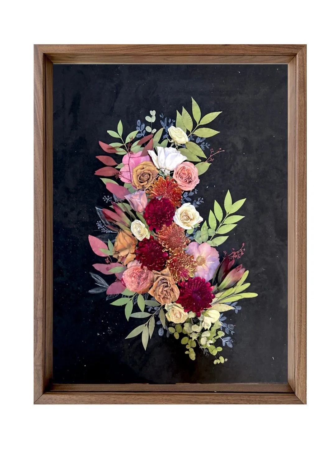 This 24&rdquo; x 30&rdquo; Preferred design offers the perfect canvas for your preserved florals, while Masterpiece Acrylic enhances every detail with stunning clarity and depth.

Bold, elegant, and crafted to turn your bouquet into a forever work of