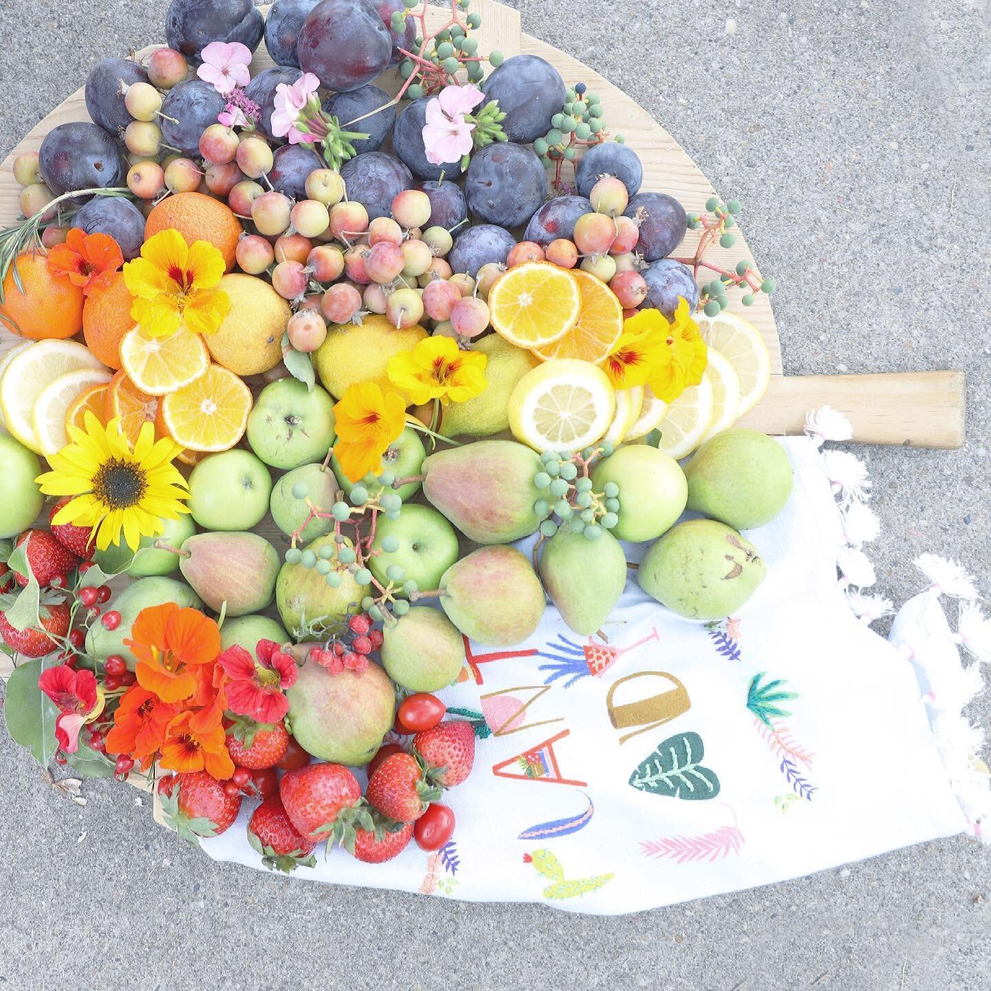 A Rainbow theme makes for the most beautiful charcuterie board! Is anyone else attempting to garden this year? We&rsquo;re attempting to plant a big garden this year and cannot wait for our harvest this summer. Give us all your gardening tips! 🍅🥒🥕