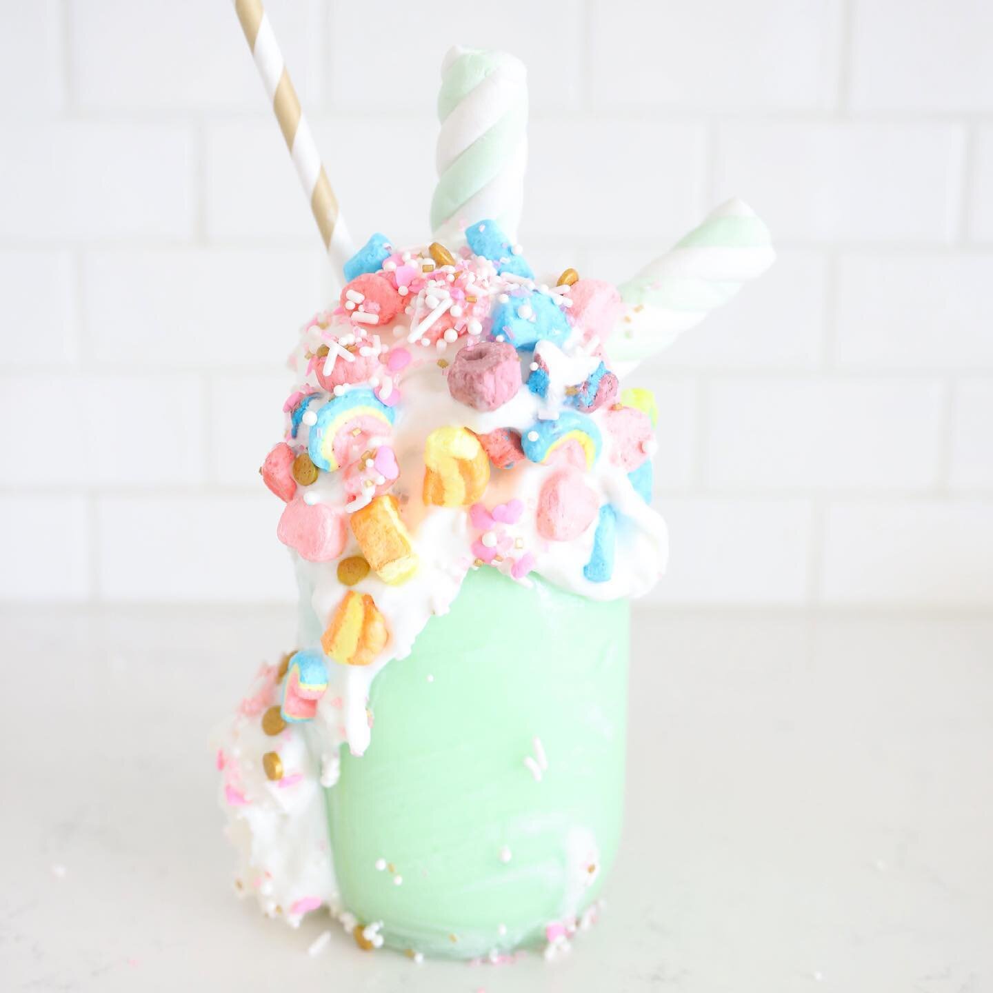 Anyone else have Shamrock shakes on the menu tonight for family night? Or is everyone eating left over pie? 🥧 We found these darling green swirl marshmallows and sprinkles from @orsongygi ☘️