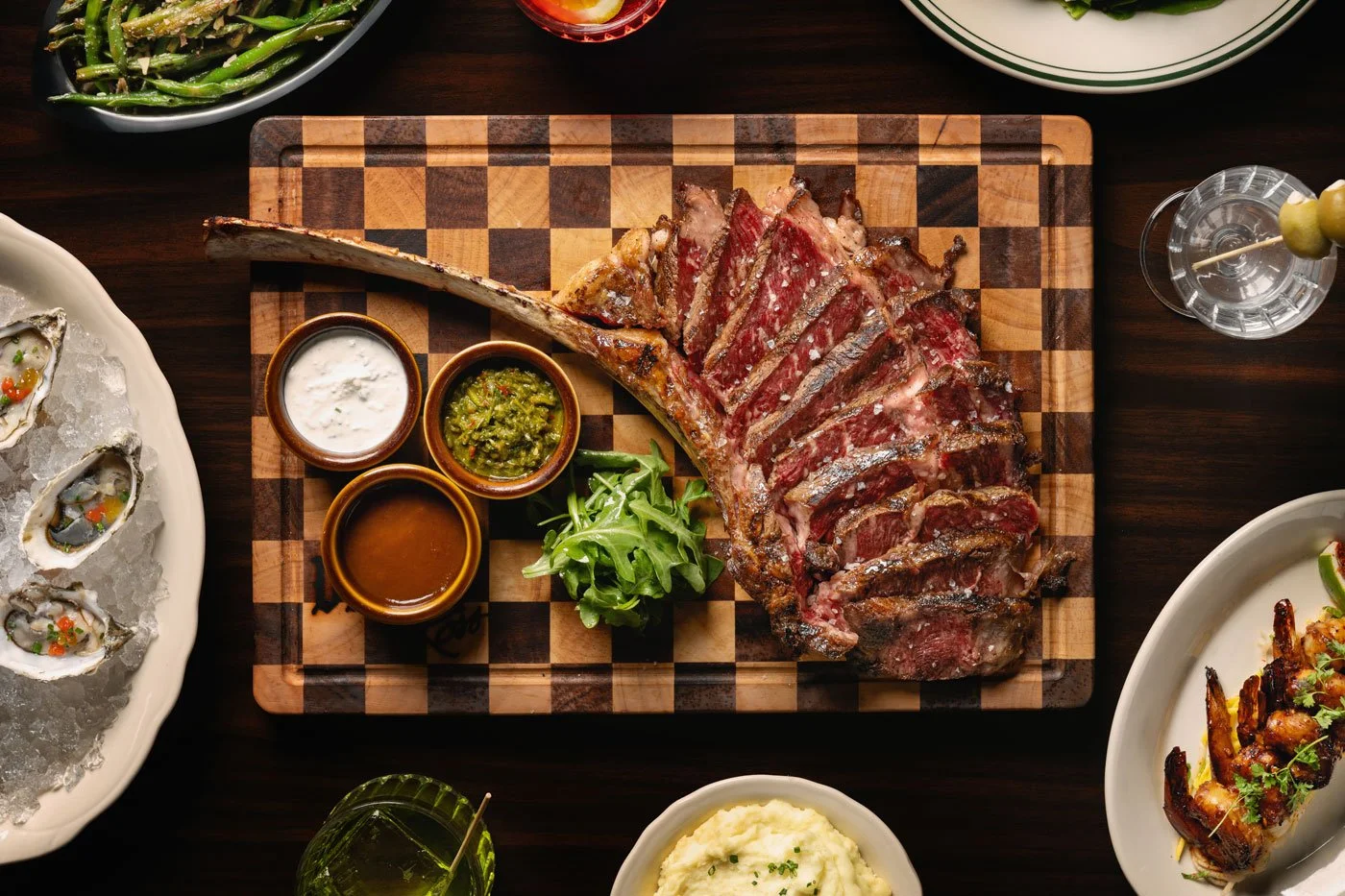 Diner-Ross-Steakhouse-Tomahawk-medium-rare.jpg