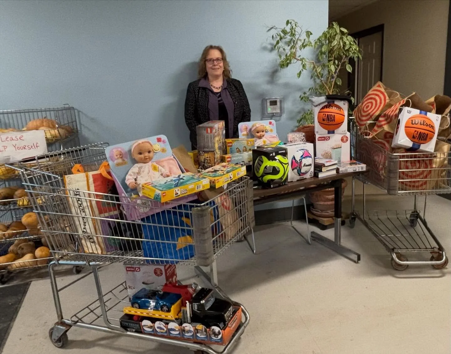 Feeling grateful for the incredible partners HOPE has in our community! Here are just a few ways our partners have been helping out
Simmonds Precision Products and the Addison County Chamber of Commerce both made some wonderful deliveries of toys col