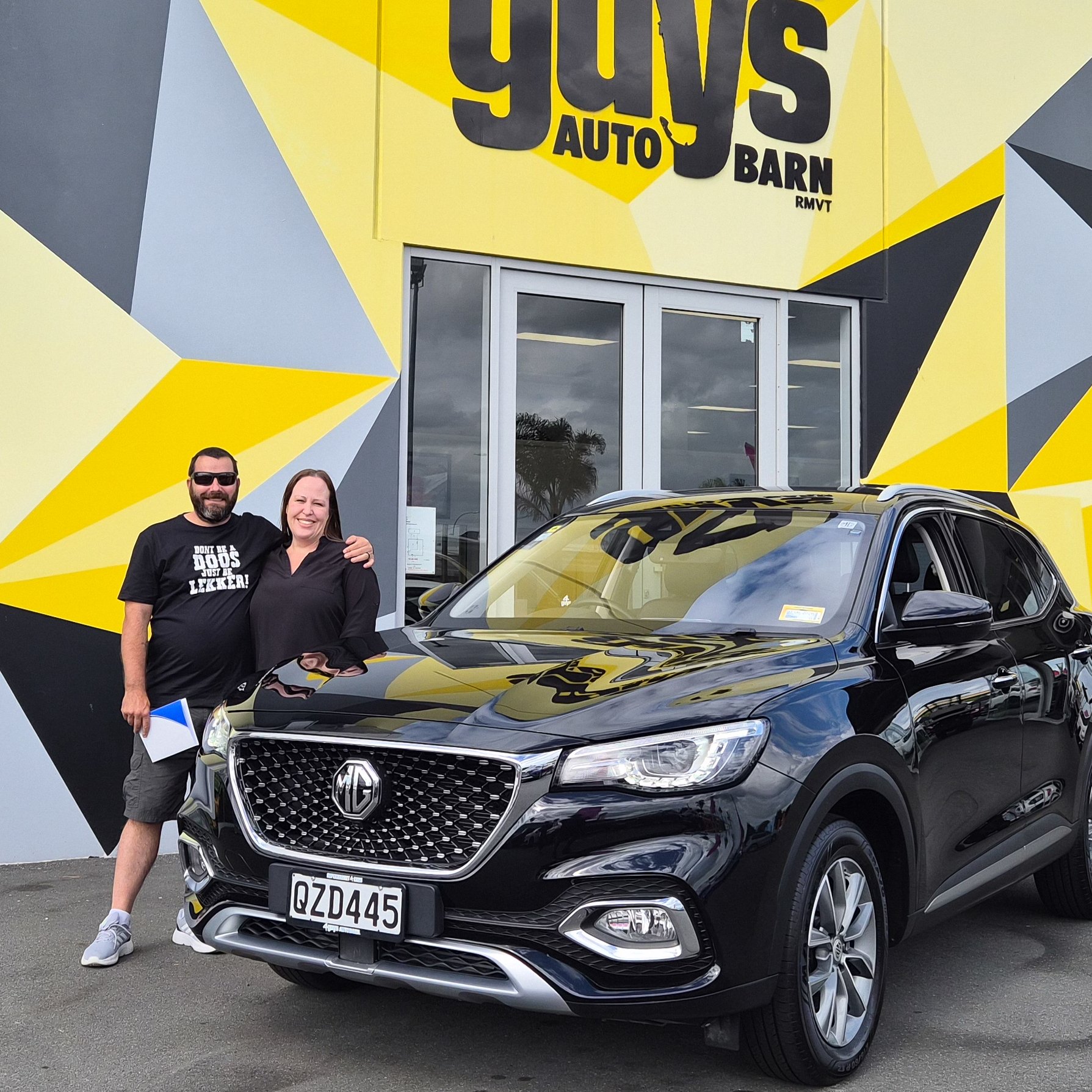 Niel and Roxanne picked up their new 2024 MG 5 with thanks to Dean.
NO PRESSURE ROXANNE 🤣🤣🤣🤣🤣