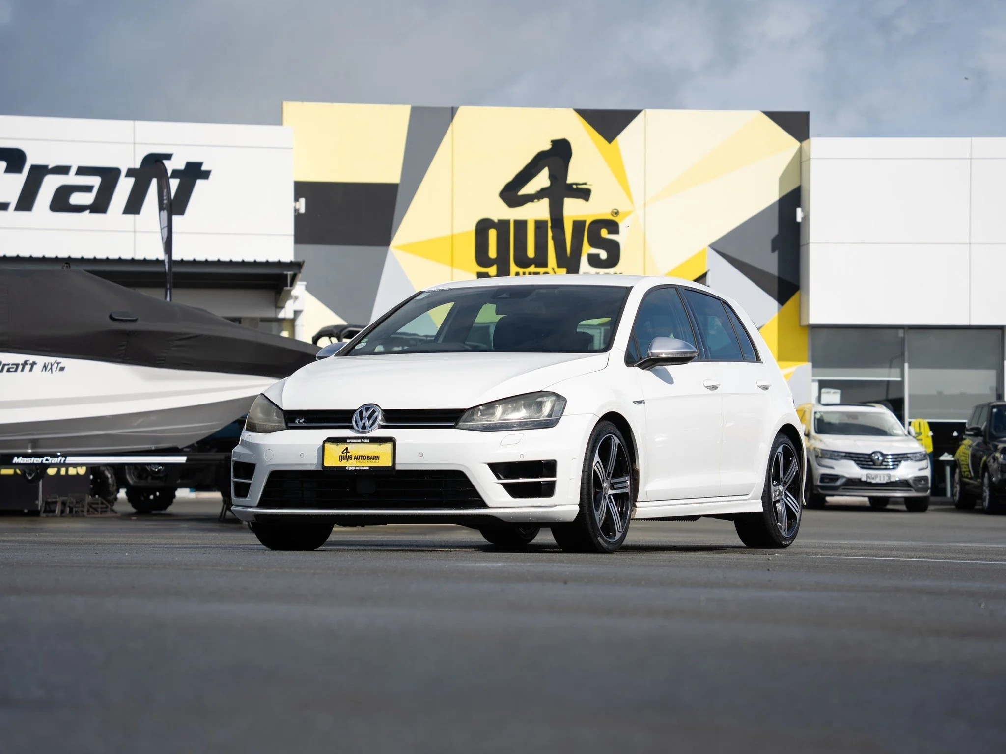 We decided to give the Golf R another try..... Approved test drives only 😅
NO STEALING