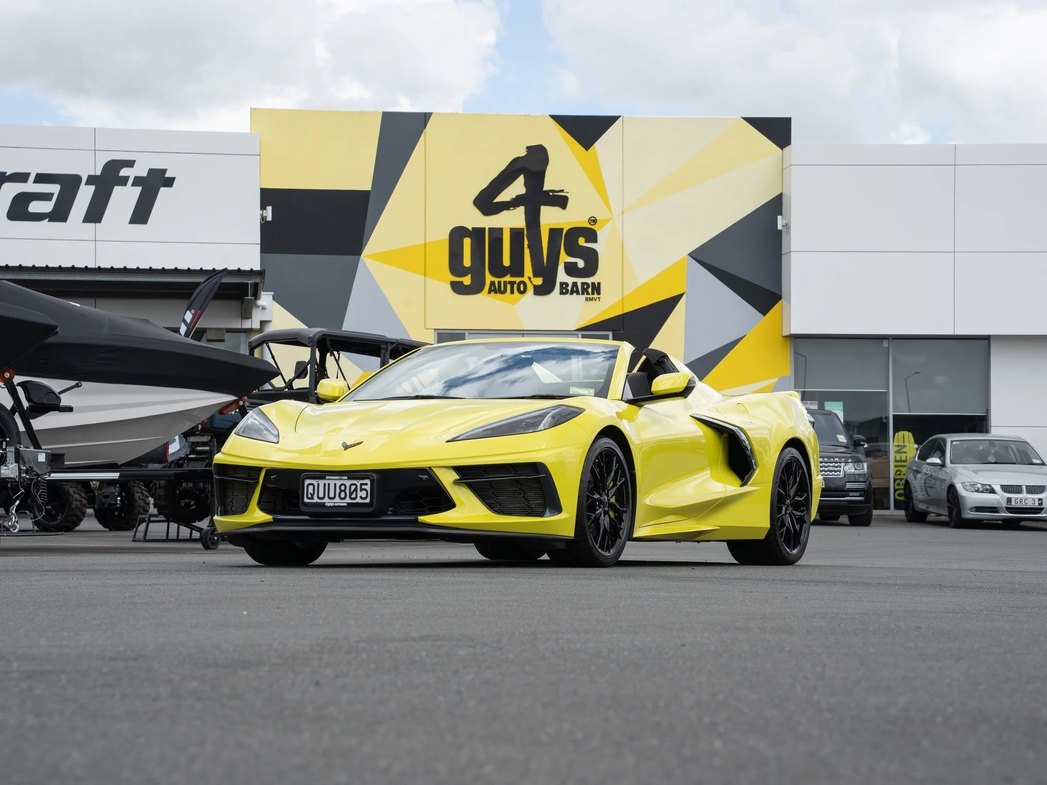 Introducing the 2024 Chevrolet Corvette C8 3LT Z51 Convertible.

With the kind of summer we&rsquo;re having, why not enjoy the best of both worlds? Experience open‑air freedom with the confidence of a hard‑lid automatic convertible roof.
