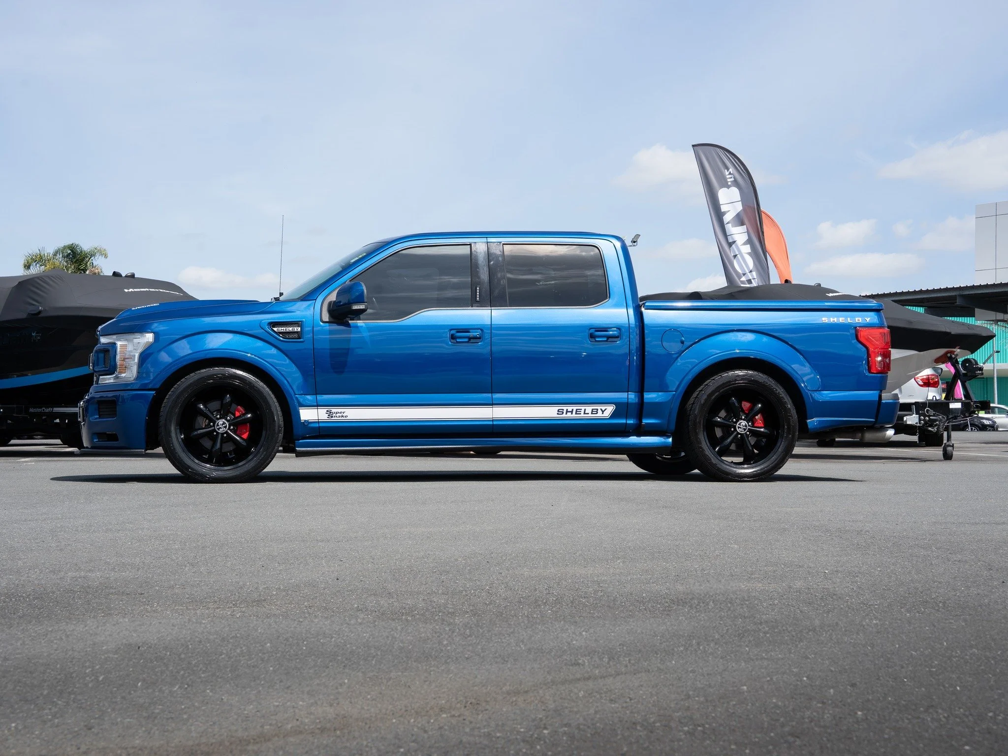 ROAD LEGAL LEFT HAND DRIVE 2018 Ford F‑150 SHELBY SUPER SNAKE 4x4 (755HP)

Official SHELBY‑built Super Snake packing 755hp from a Whipple‑supercharged 5.0L V8, paired with Fox Racing suspension, full Shelby aero, and Lariat luxury.
If you want a rare