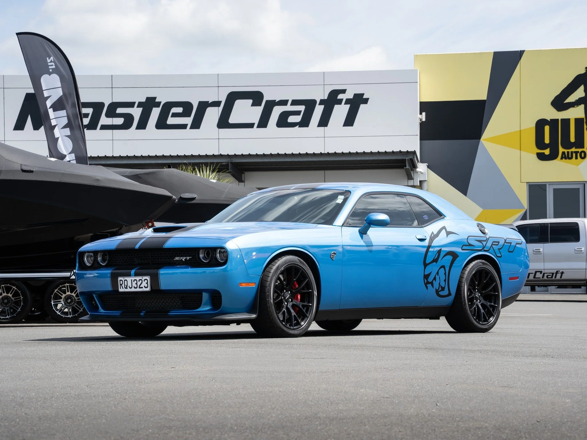 🔥 2016 Dodge Challenger SRT HELLCAT (900HP+) &ndash; DYNO‑PROVEN STREET WEAPON 🔥

Professionally tuned Hellcat pushing 900HP+ at the flywheel and delivering 796.8hp / 594.2kW at the wheels.
If you want a monster HEMI with all the premium options AN