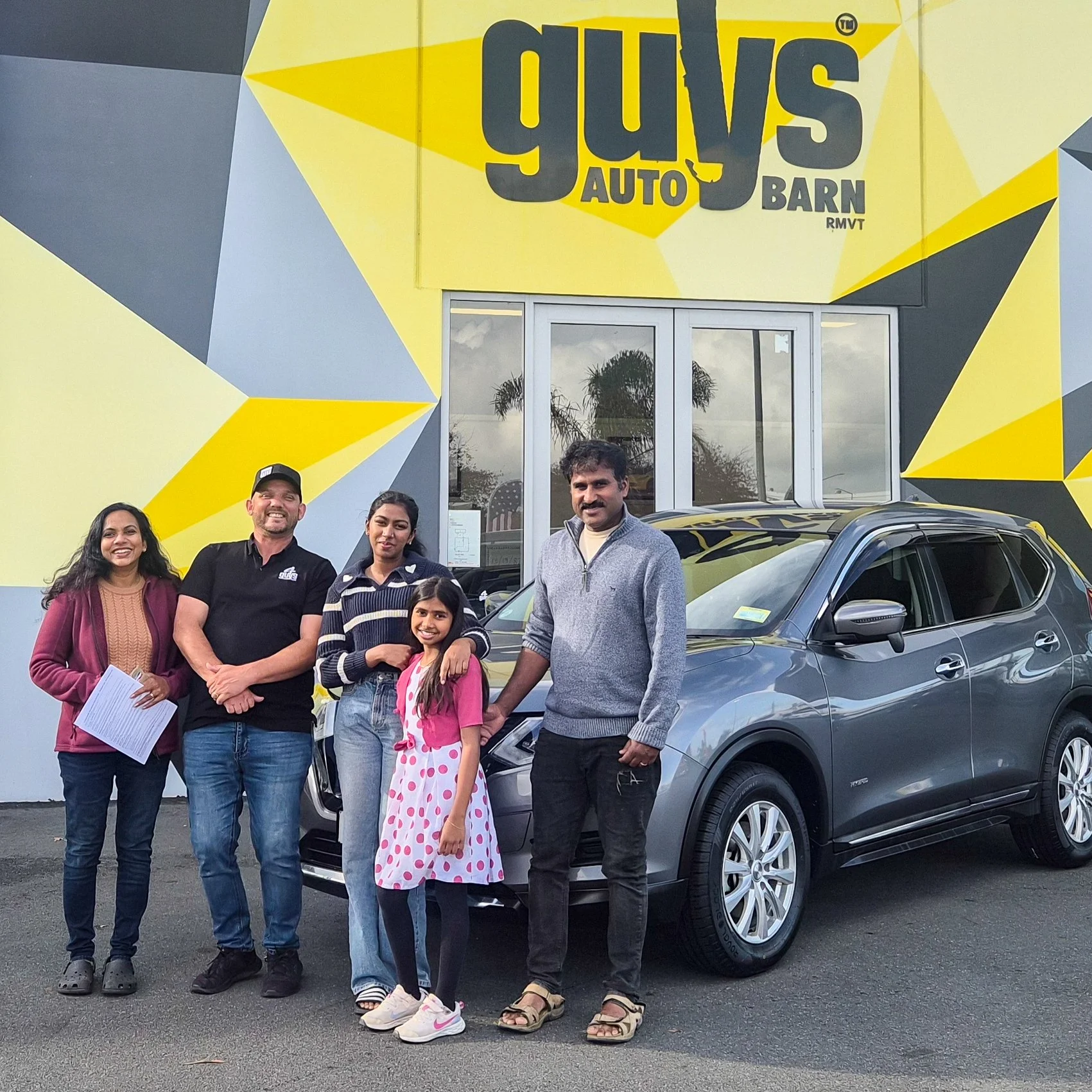 Congratulations to Sheena and her family on their new Nissan X-Trail Hybrid!
Big thanks to Dean for helping them out.