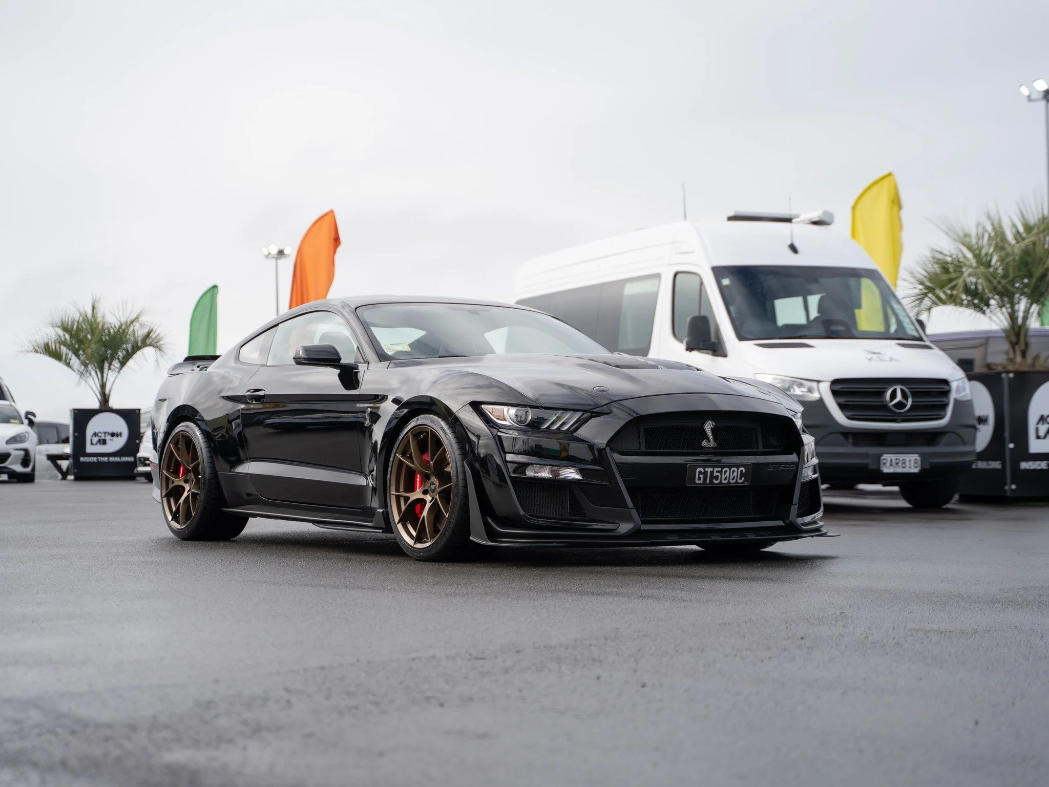 The 2020 Ford Mustang Shelby GT500 is an absolute brute. 760-hp supercharged V8 stuffed into a Mustang chassis, delivering supercar-level acceleration, brutal straight-line speed, and an exhaust that feels like a declaration of war.

It is not subtle