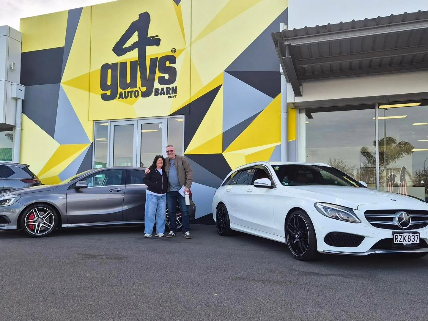 Jordy and Gazz picking up their new Mercs! Aways a total breeze dealing with you two legends. Not just with these two beauties, but with the last 20 rides as well!