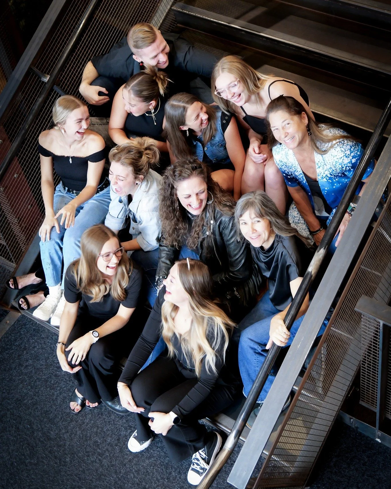 "Surround yourself with the dreamers, the doers, the believers and thinkers, but most of all surround yourself with those who see greatness within you, even when you don't see it yourself." 💙 SIMONE BILES

How lucky are we, as teachers and