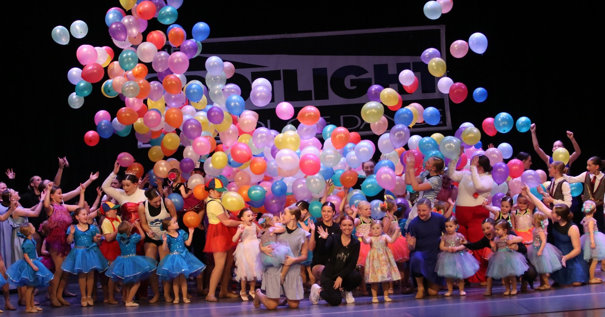 L U C K Y 🍀 C H A R M S
We love our shining shamrocks! 🍀🌈 
Happy St. Patrick's Day from your Spotlight family! 💙🕺
📸 TB Photography
#happystpatricksday 
#potofgold 
#spotlightx2 
#luckycharms 
#FourLeafClover