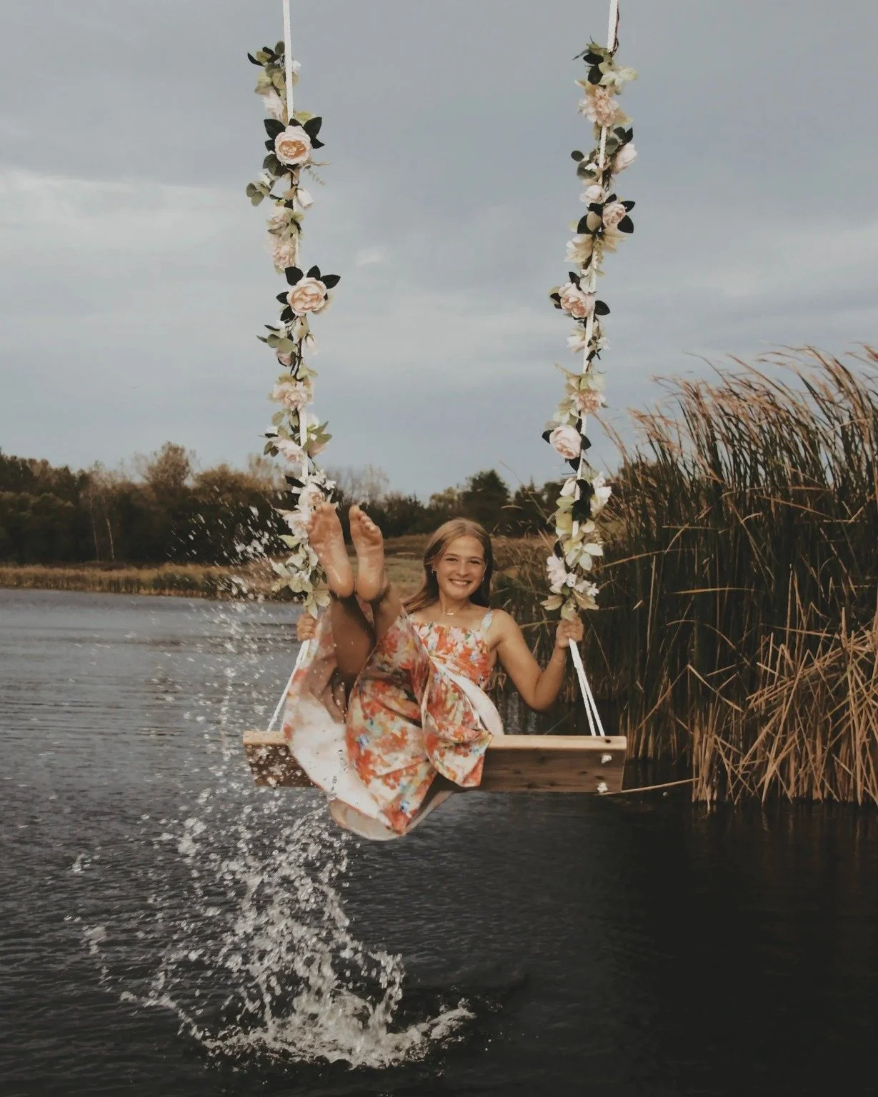 S P O T L I G H T 🎓 S E N I O R 🎓 S U N D A Y

⭐️Meet Izzy⭐️ 
💙 Izzy has been dancing at Spotlight since she was just four years old. She was the recipient of the Emerging Leader Award in 2024 and the Spotlight Dancer of the Year in 2025.
💙 Her f