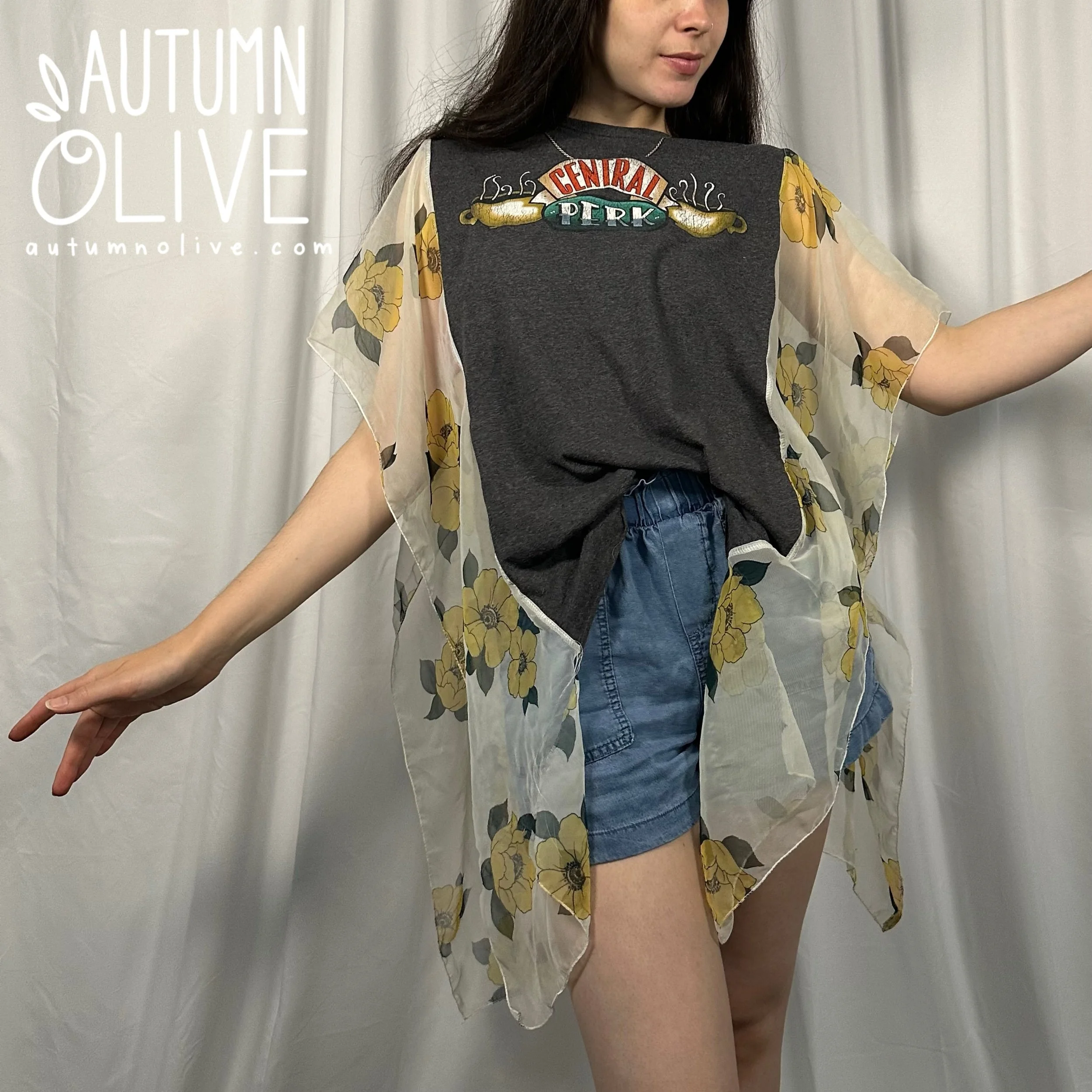central perk t-shawl | XS-L