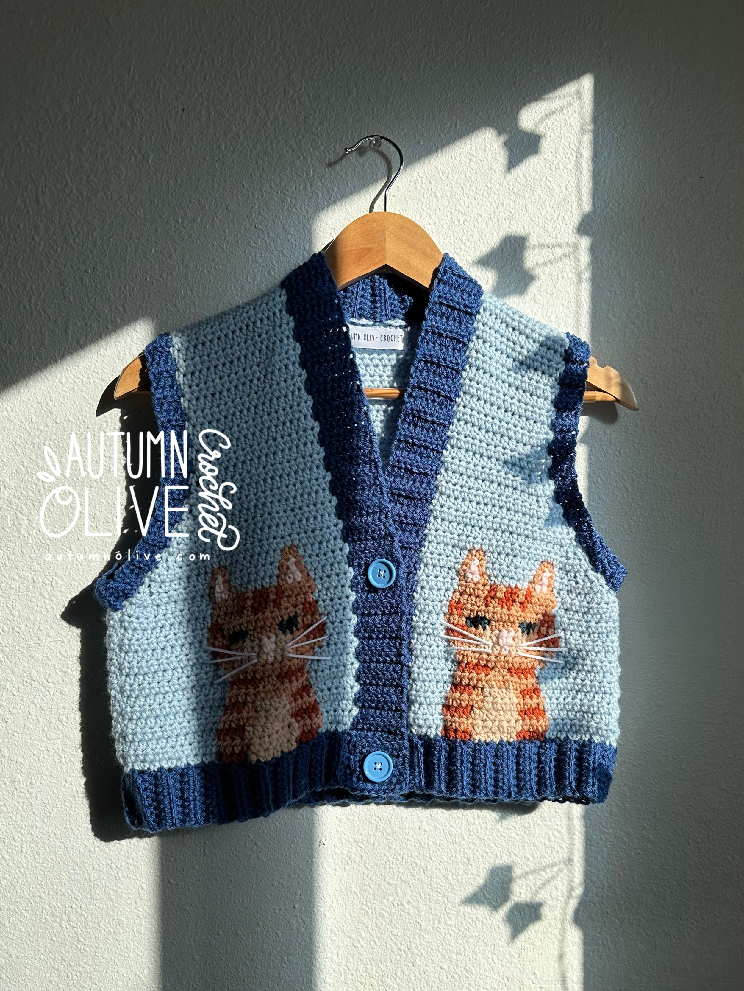 cropped tabby vest using "pair of vests" pattern