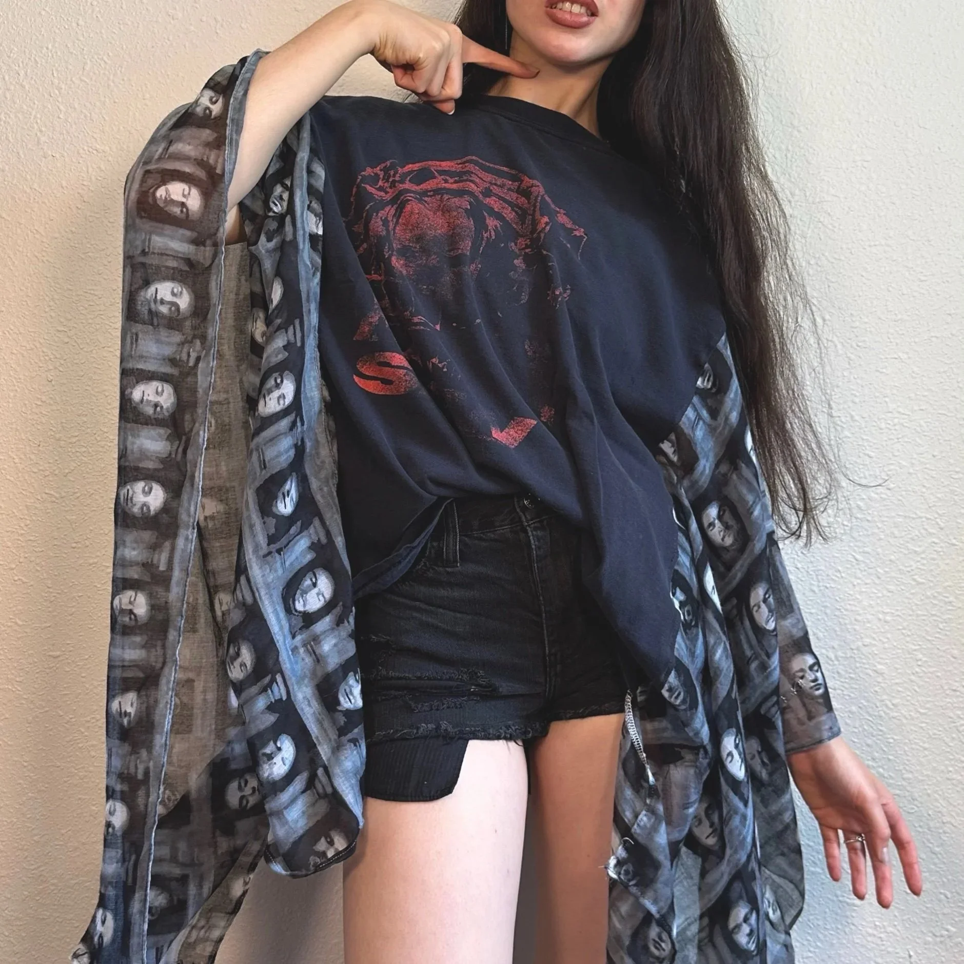SAW horror t-shawl | M-2X