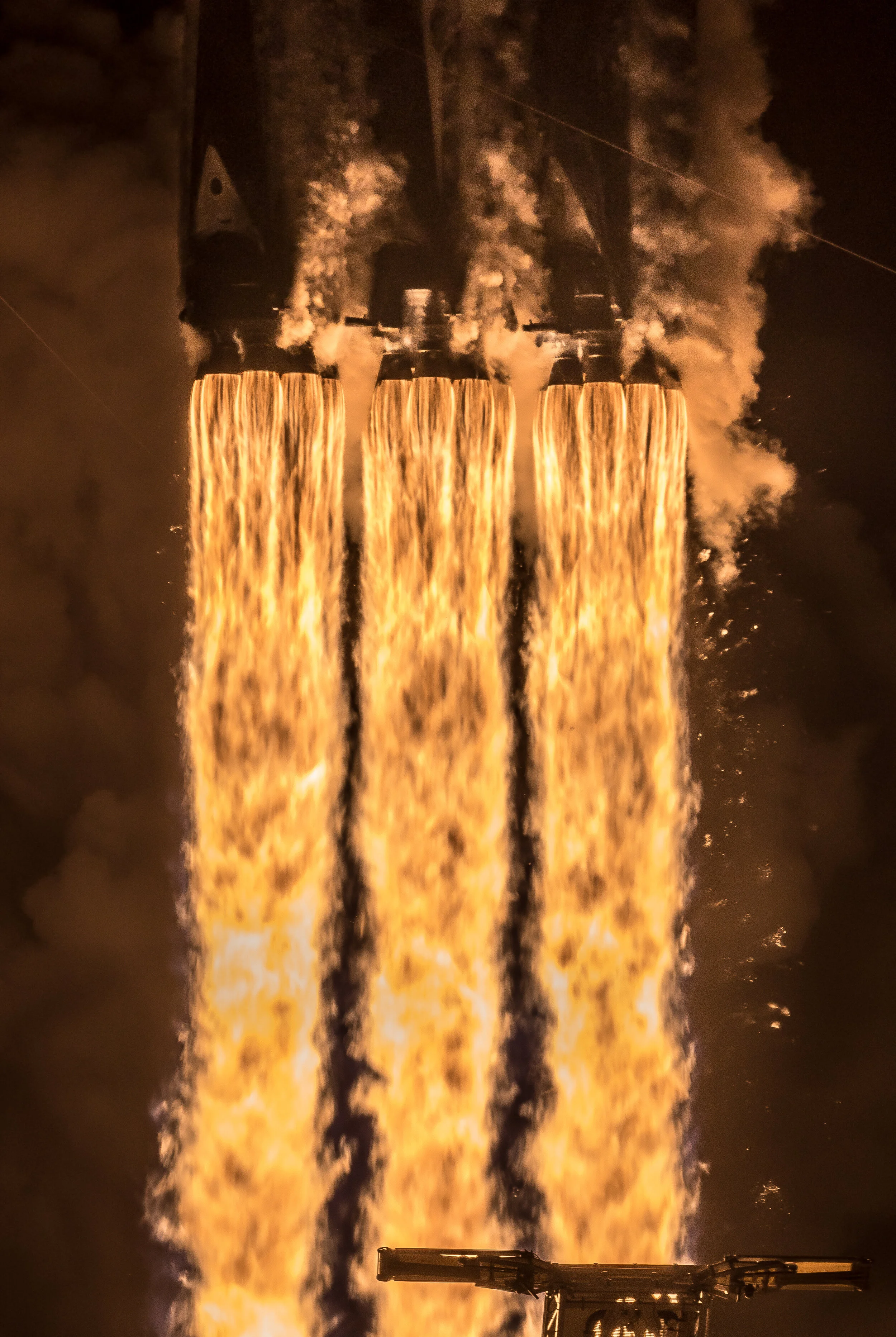 Falcon Heavy Engine.jpg
