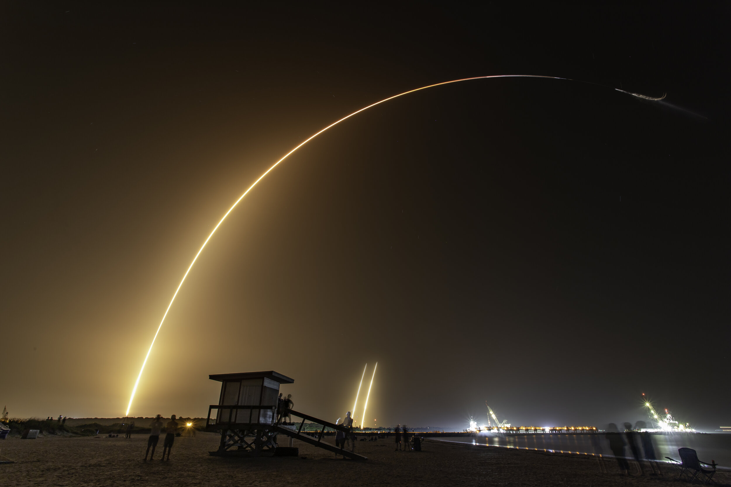 Falcon Heavy STP2 Streak.jpg