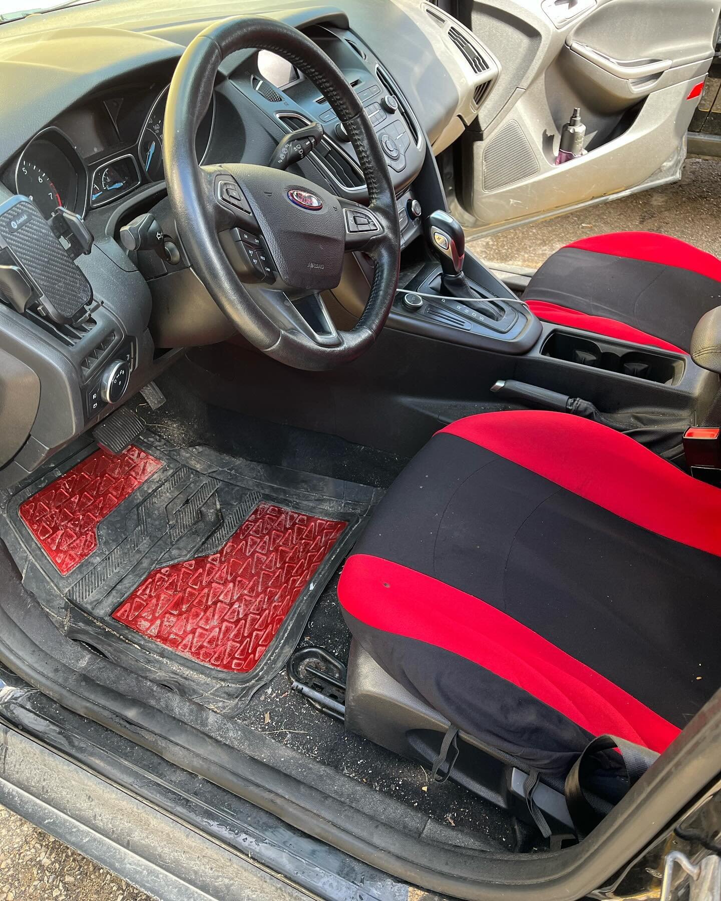 Full Interior Detail and odour removal for this Ford Focus, meticulously detailed to bring back that factory fresh feel ✨

Contact us today to book your appointment 🧼🚘

Doorstopdetailing.ca