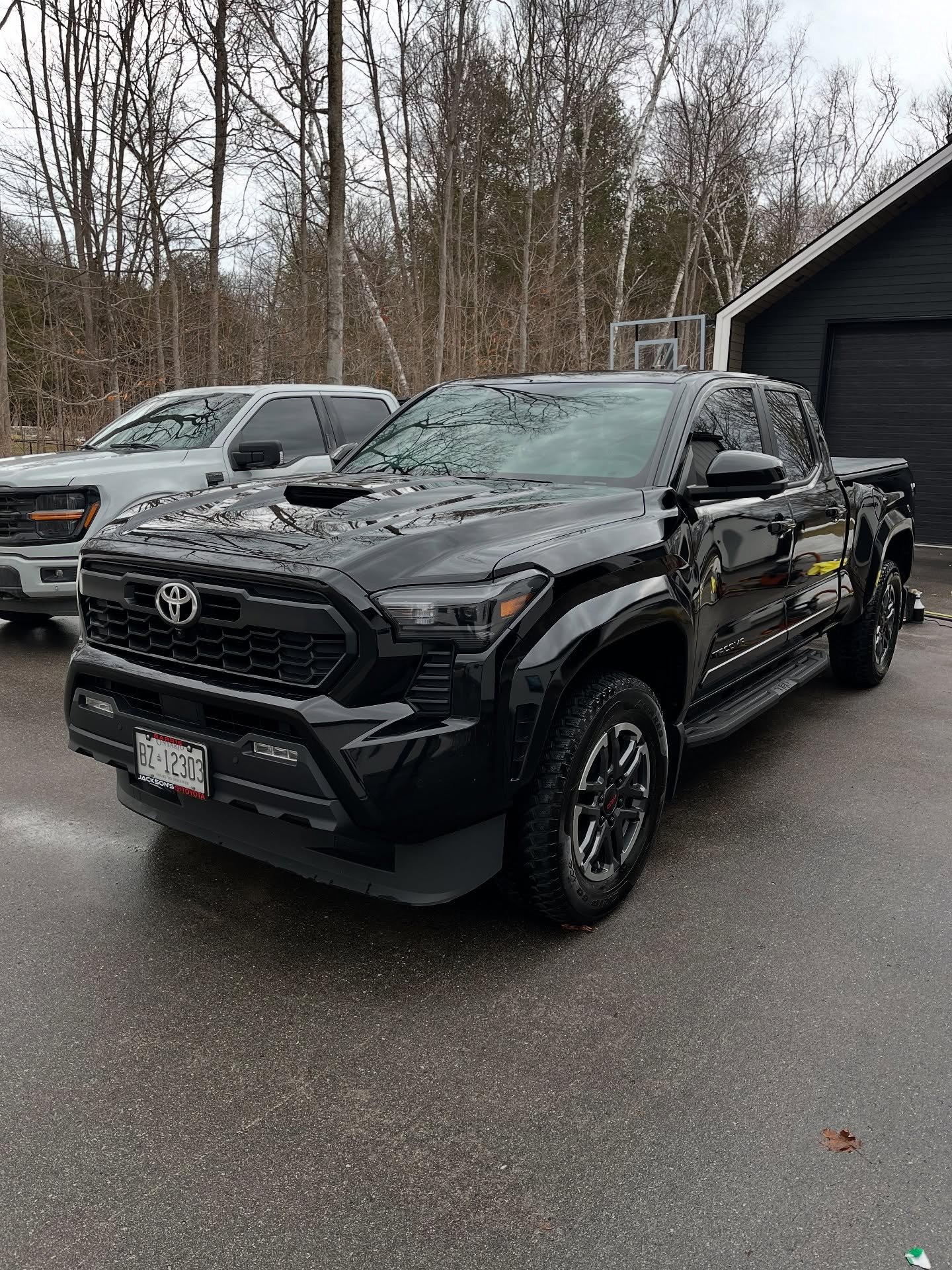 Wrapped up a Full Interior &amp; Exterior detail on this Toyota Tacoma, all from the comfort of our clients home 🚘🧼

Every surface cleaned, and protected inside and out for a like-new finish that lasts! 

#ToyotaTacoma #AutoDetailing #ProfessionalD