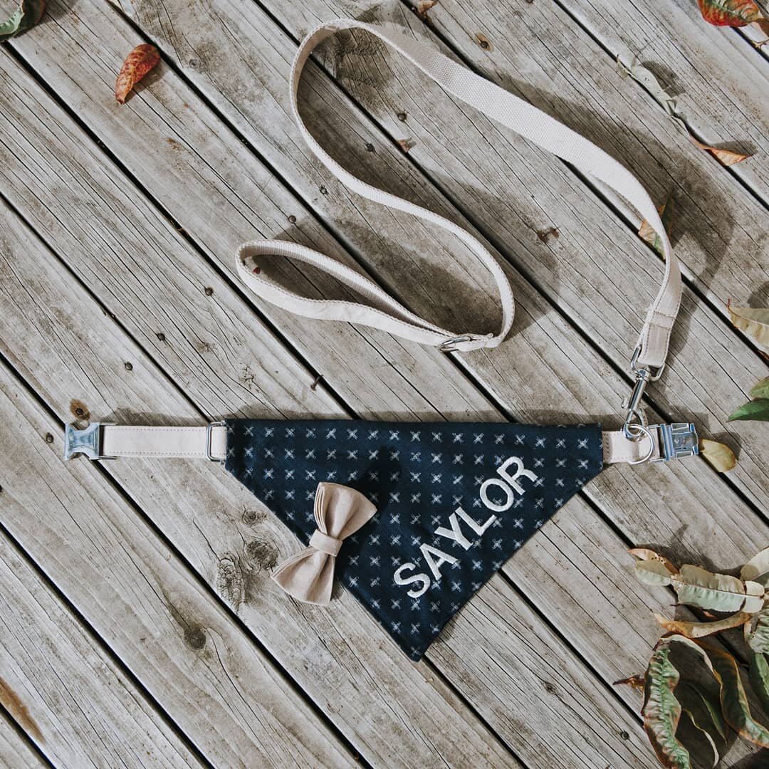 Our Navy Crosses collar slip bandana. This beautiful hand-woven Japanese fabric can be customised with your pet's name.  Perfectly paired with our natural collar &amp; lead set. 💙🐶🐾🐾
.
.
.
.
.
.
#lucyandduke 
#doglove 
#shopsmall 
#dogsofinstagra