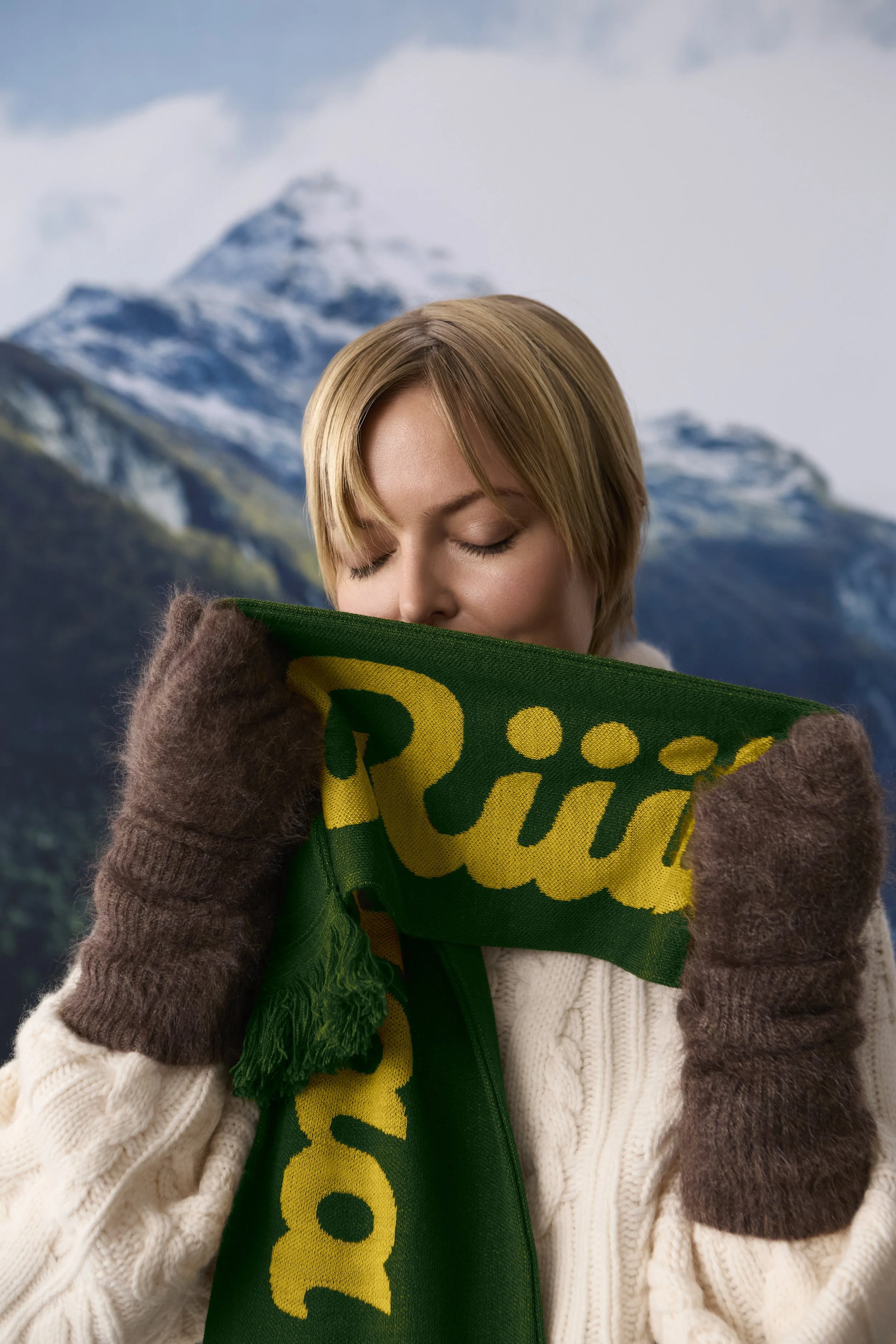 10.18_Ricola_Scarfs_4333 V3.jpg