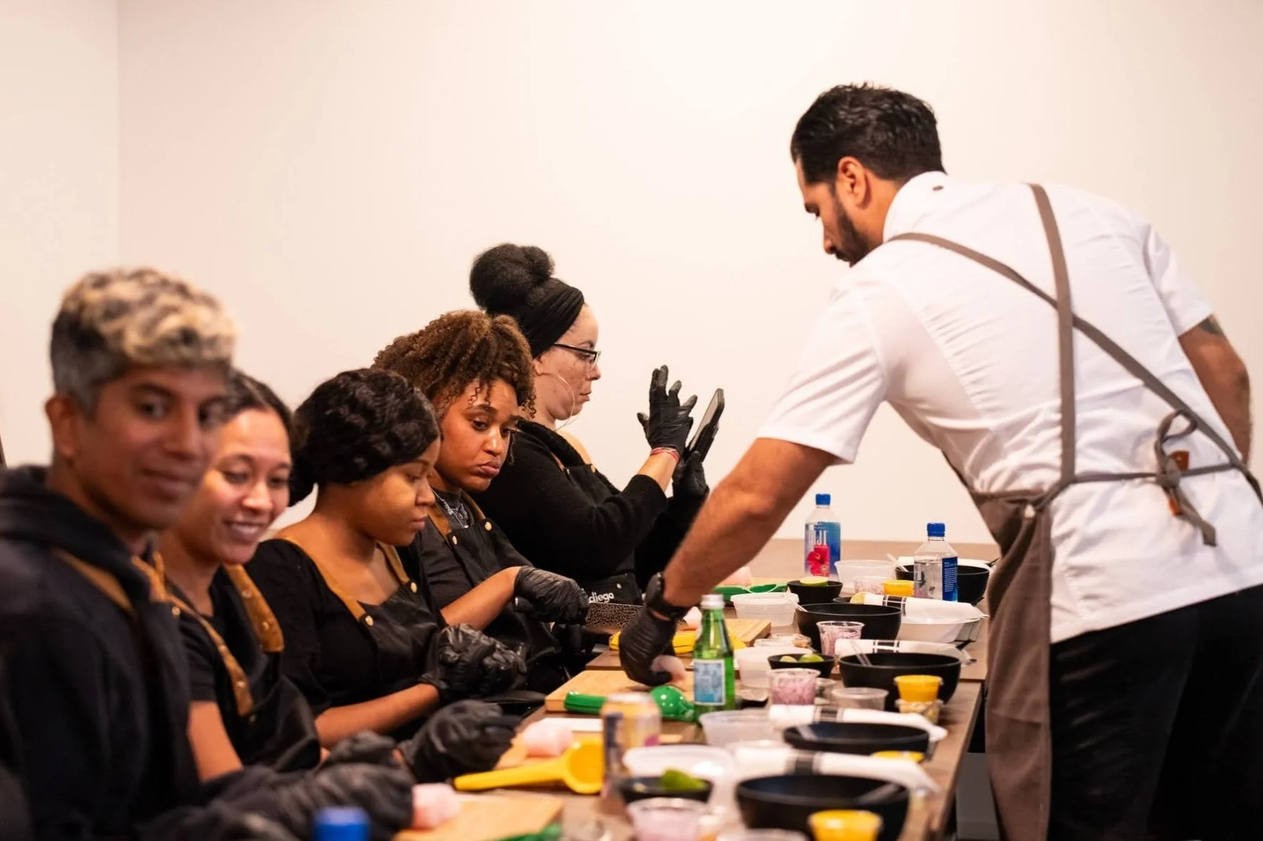 Cooking classes in NYC—learn to cook like a pro! From Peruvian cuisine to essential kitchen skills, join us near you.