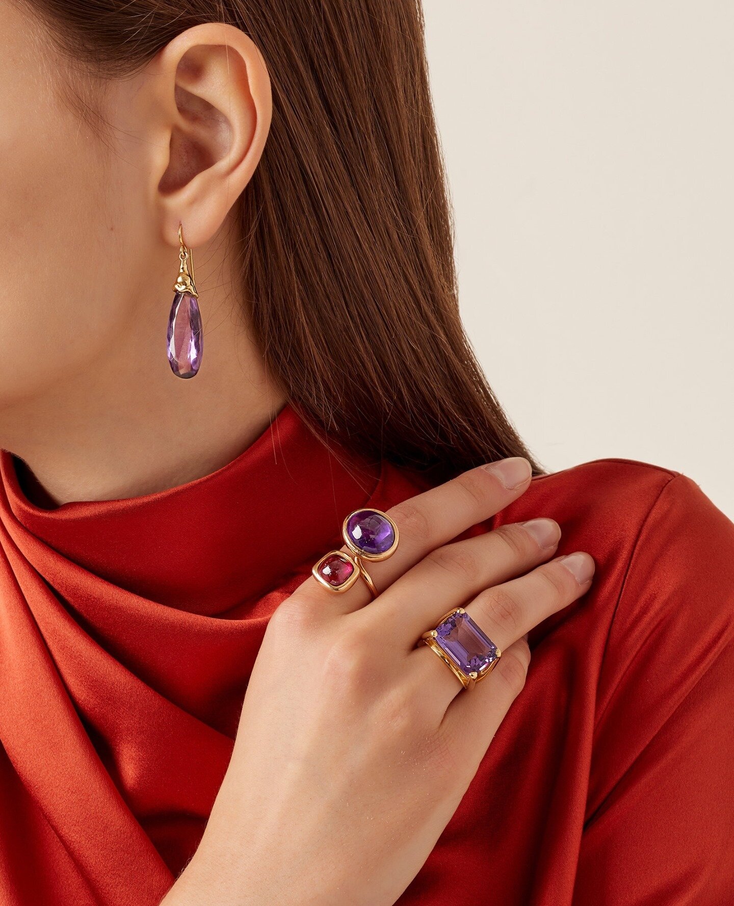 Our work reflects a respect for clean, organic, bold, colorful, and happy pieces that can be incorporated in the life of a busy executive or a Fashionista. Shop now at the link in our bio. #DaleNovickCollection⁠
.⁠
.⁠
.⁠
.⁠
.⁠
.⁠
#Jewelry #FineJewelr