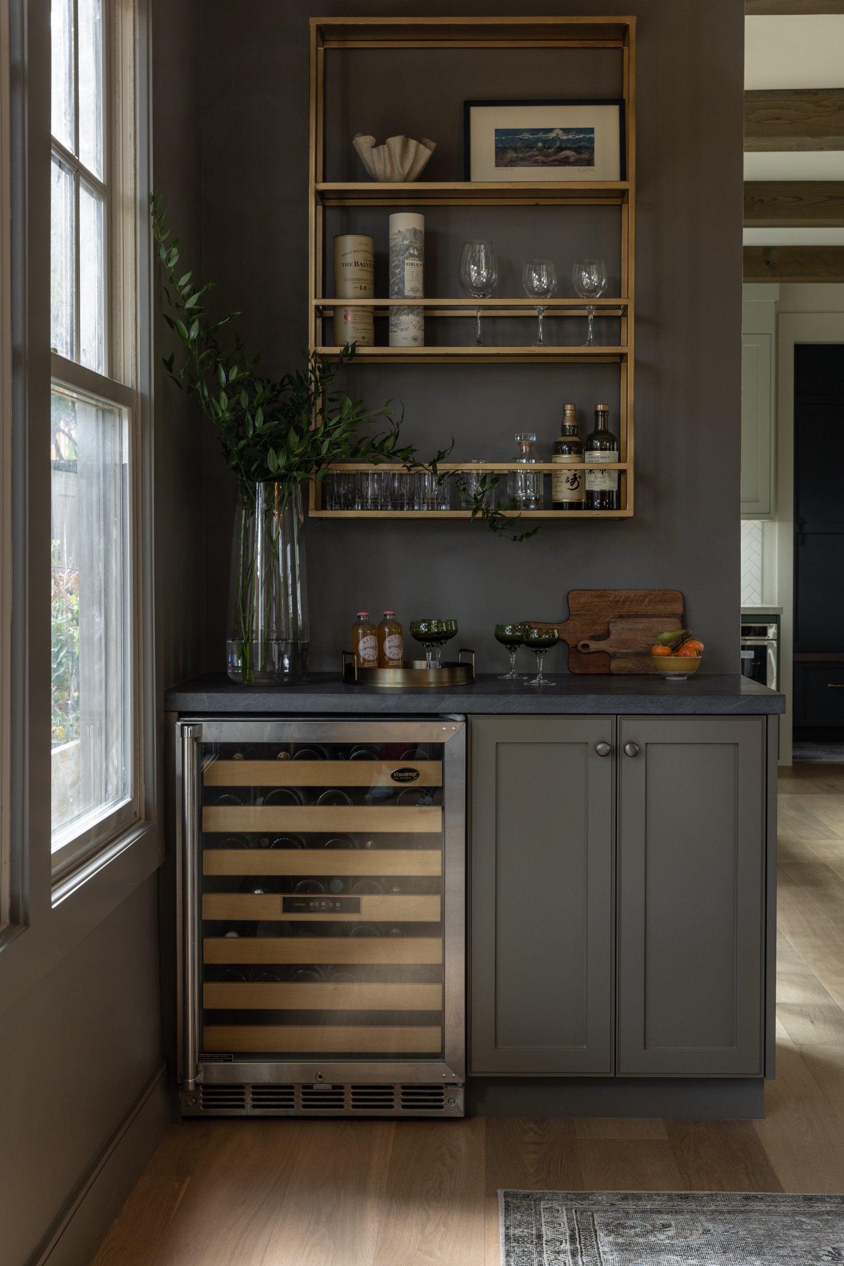 Wet bar