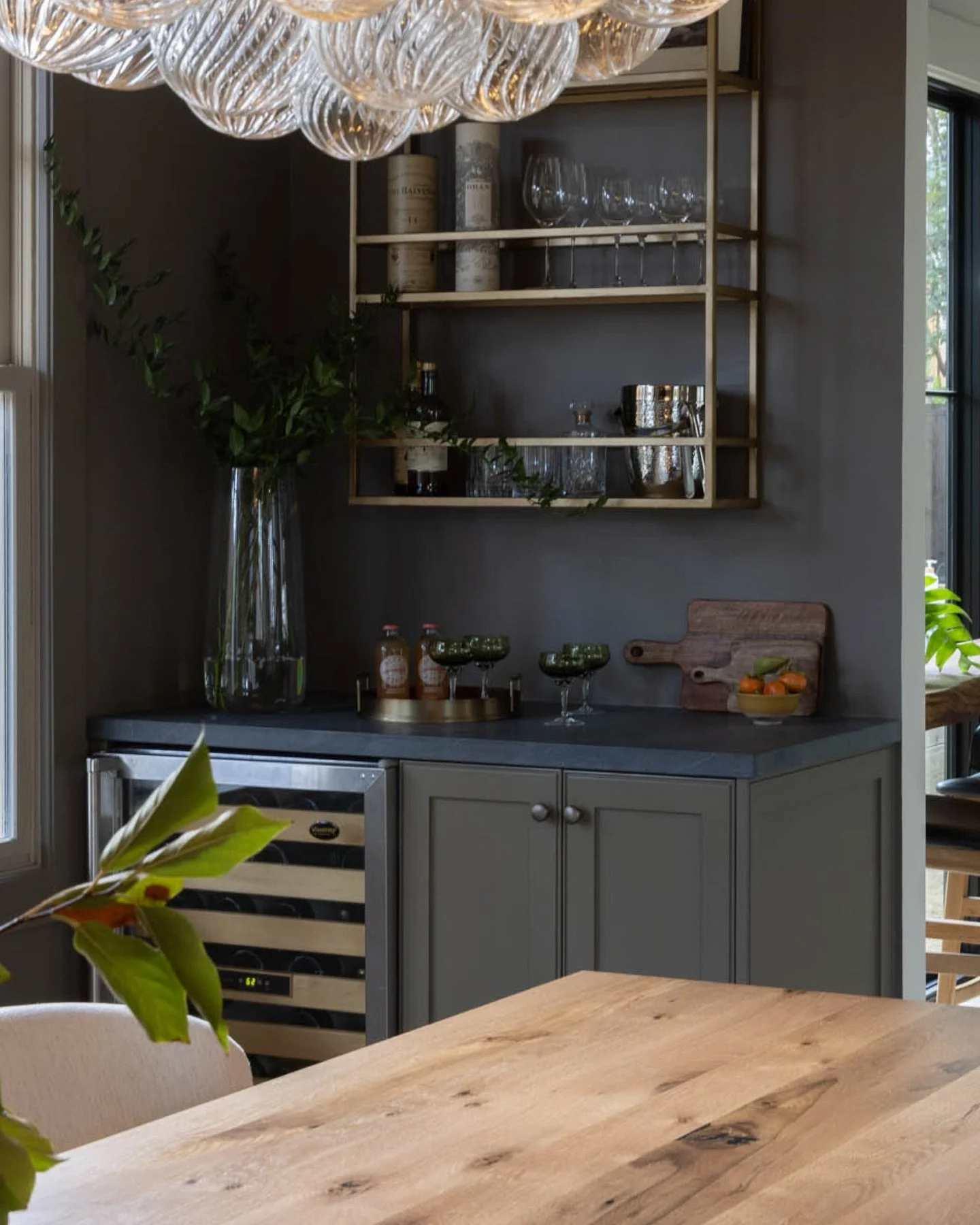 Every renovation has its moments&mdash;
and this one had a few.

Tree roots in the plumbing (we&rsquo;ll spare you the full toilet situation 😅), plus some head-scratching problem-solving to support the floating breakfast bar.

Not the part you see i