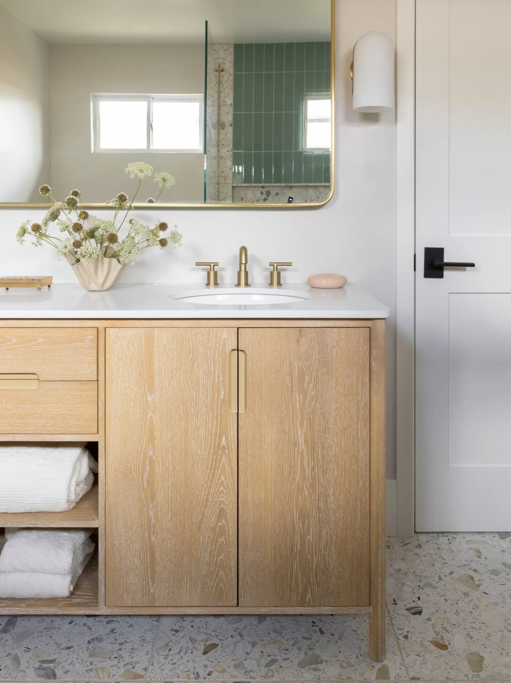 This client had one simple ask when we started on her whole home, and we quote: &lsquo;Make sure the whole house flows together, and please don&rsquo;t let us make any stupid decisions.&rsquo; 😂

We loved that kind of honesty from the start. This va