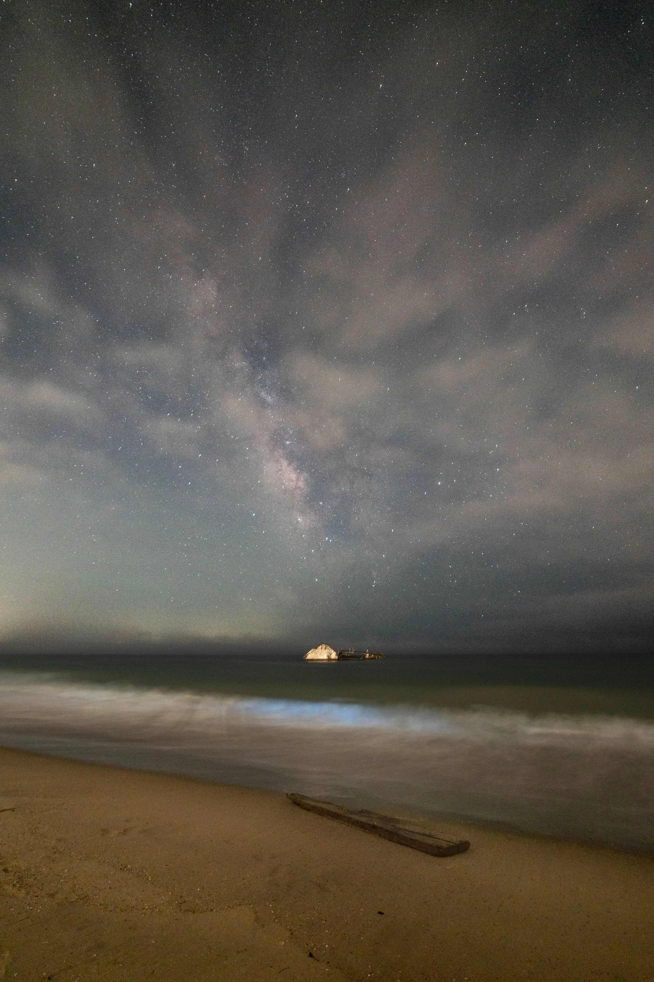 Milky Bioluminenscence