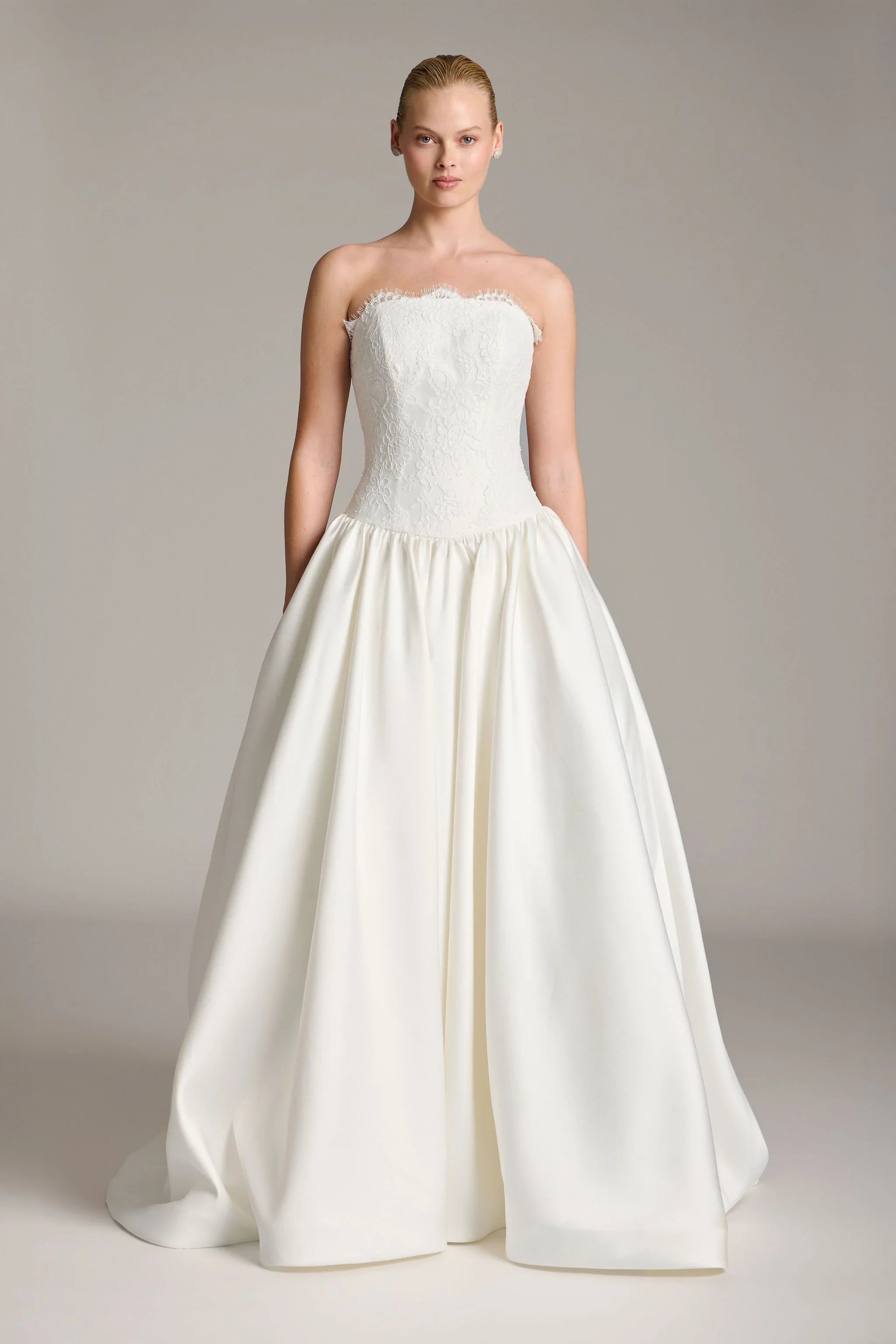 Clara_109048-Curator-The-Label-2026.webp