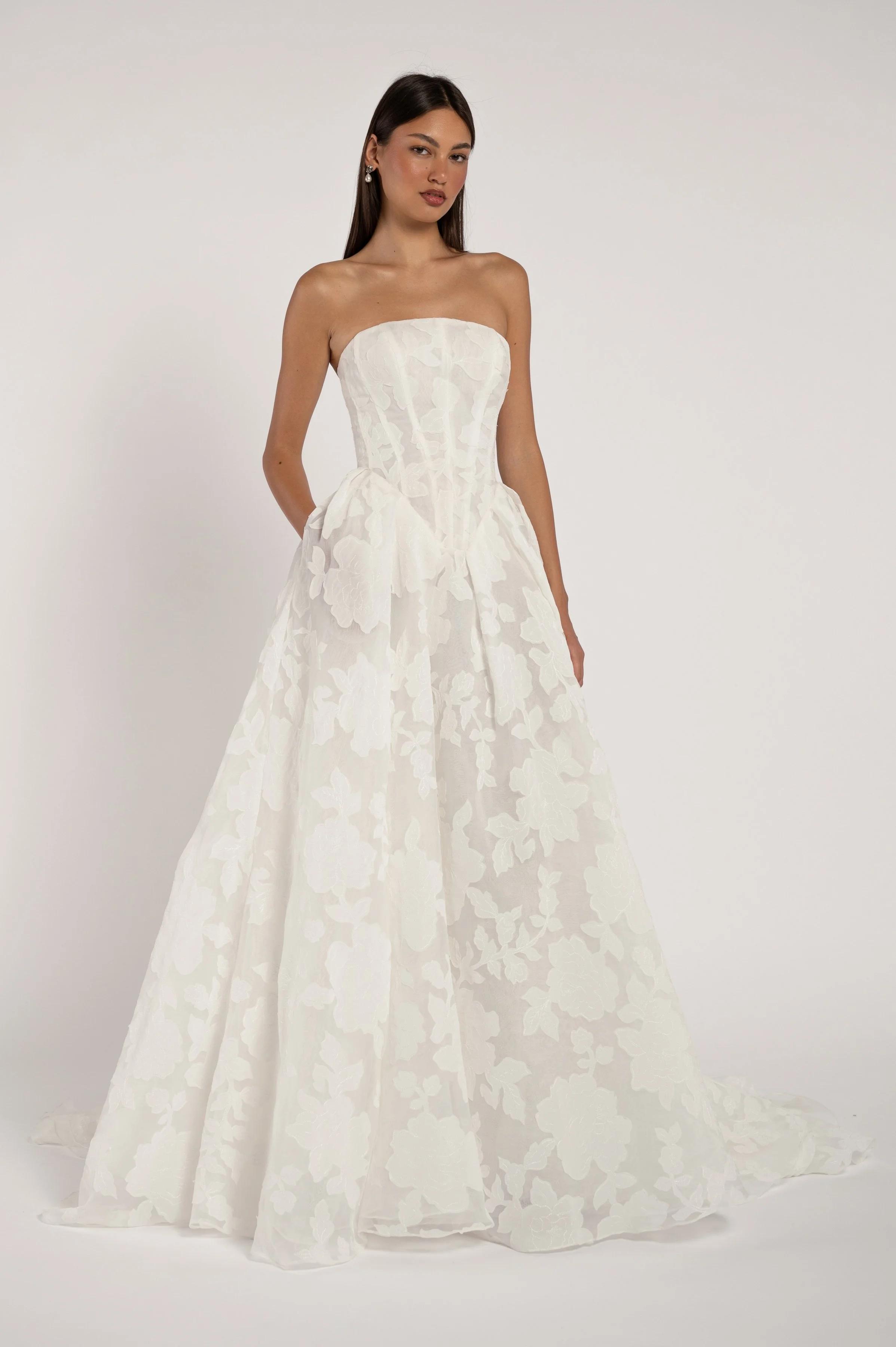 The_Bridal_Curator_Jenny_Yoo_Alva_Ecomm_44683_Edited_3A_2400x3600.jpg