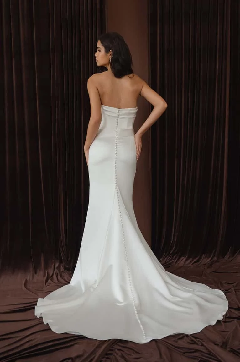 The_Bridal_Curator_Nia_34962_Edited_2400x3600.jpg