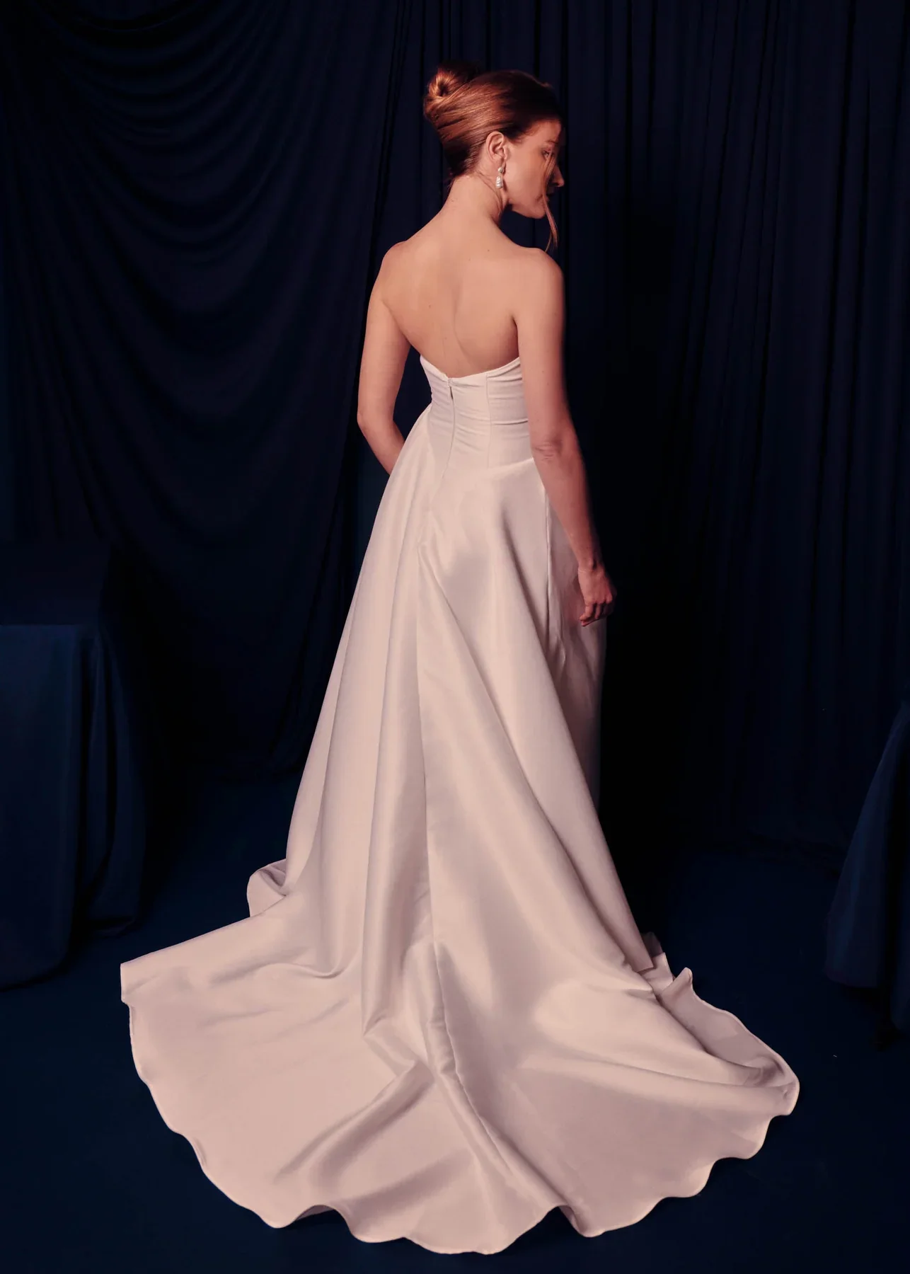 The_Bridal_Curator_renhue_Collins_HOR-2025-Q111346_1800x1800.jpg.webp