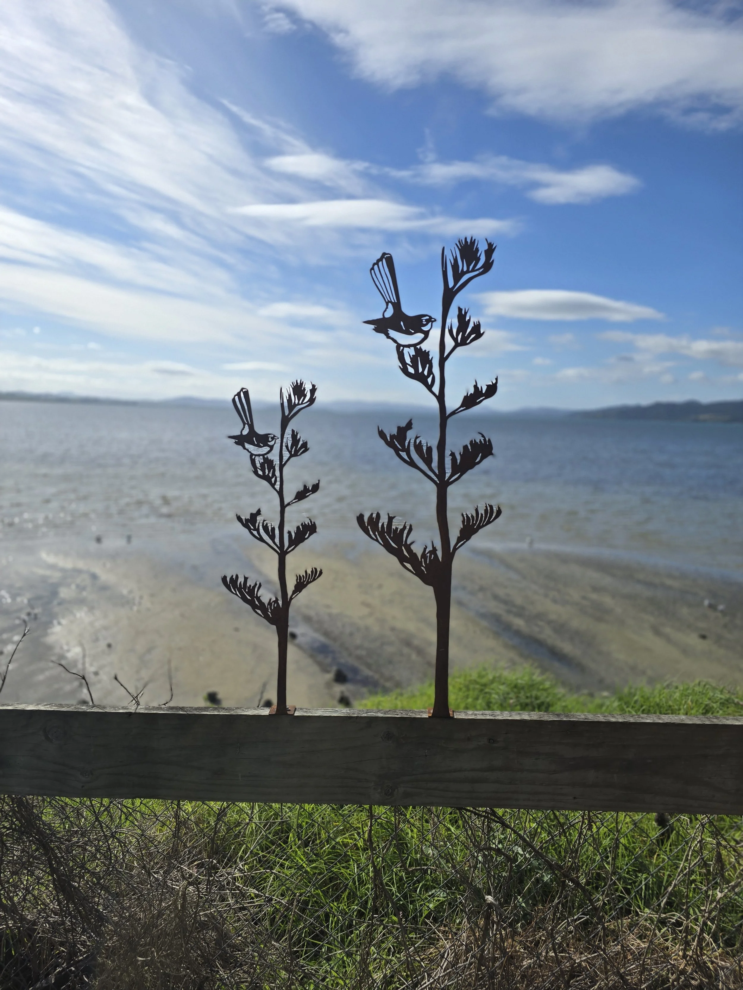 Mounted Fantail on Flaxpod.jpg