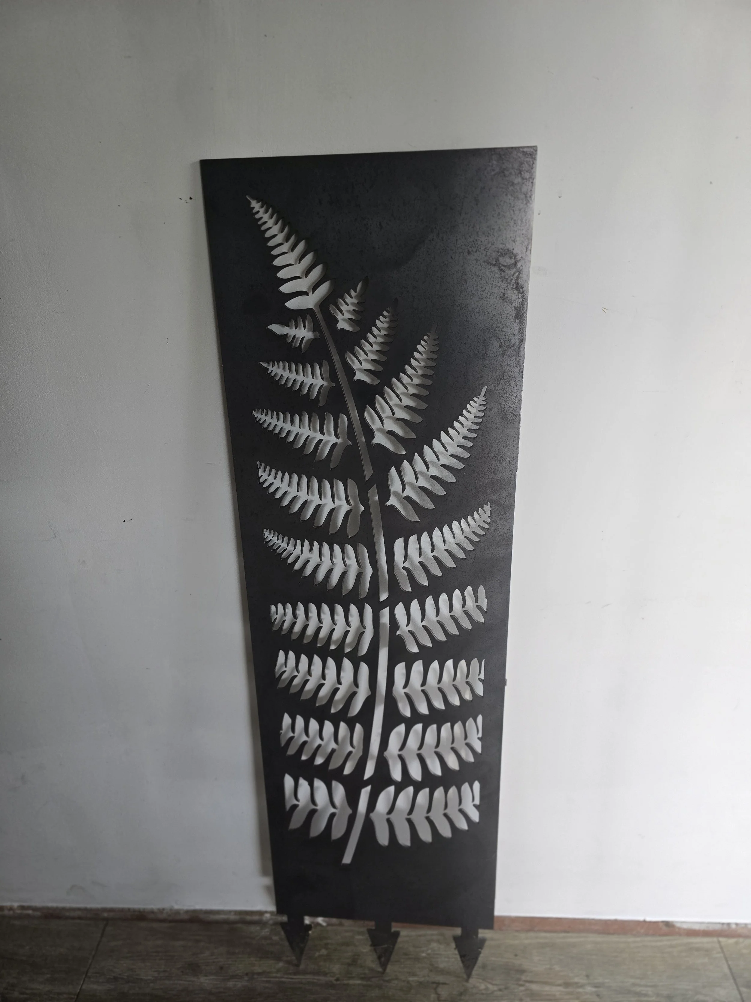 Fern (2) Spiked Screen - Sample Reduced to Clear