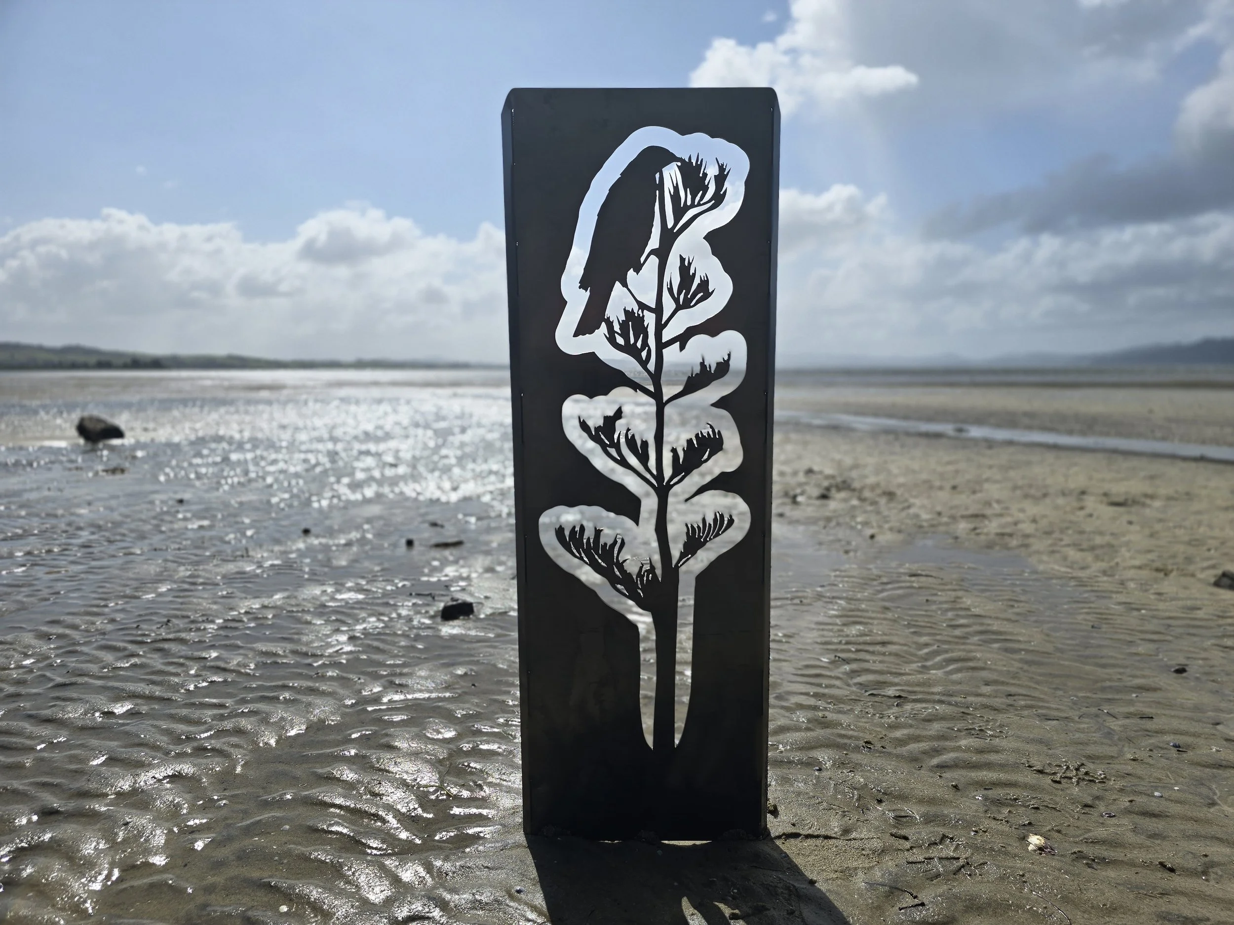 Tui Flaxpod Spiked Screen