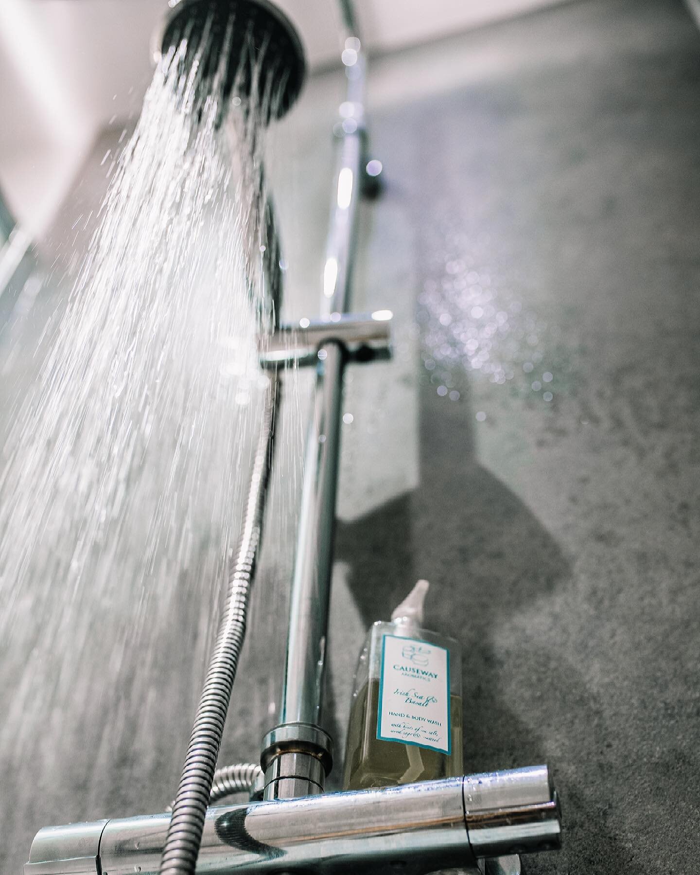Our guests OOH &amp; AAH about the reviving waterfall showers in Bay Tree Cottage. Wonder what interesting noises they&rsquo;ll make when they try out our new range of toiletries by @causewayaromatics I&rsquo;m feeling pretty hopeful 👌🏻#dreamyscent