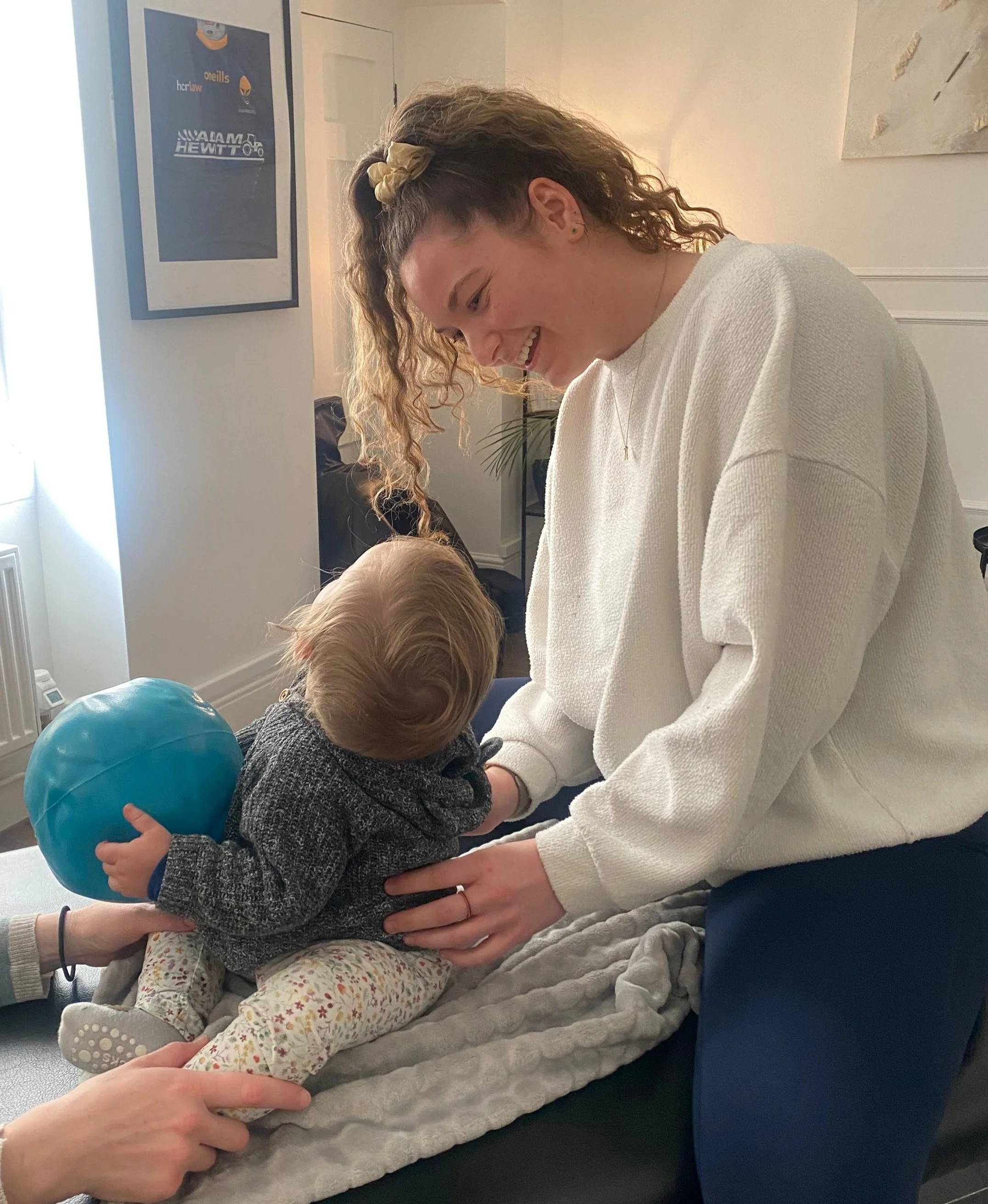 Jasmine chiropractor Bath, Bath Chiropractor, Children's chiropractor bath, paediatrics bath, family chiropractor in bath, children's chiropractor Bath, Bath chiropractic clinic