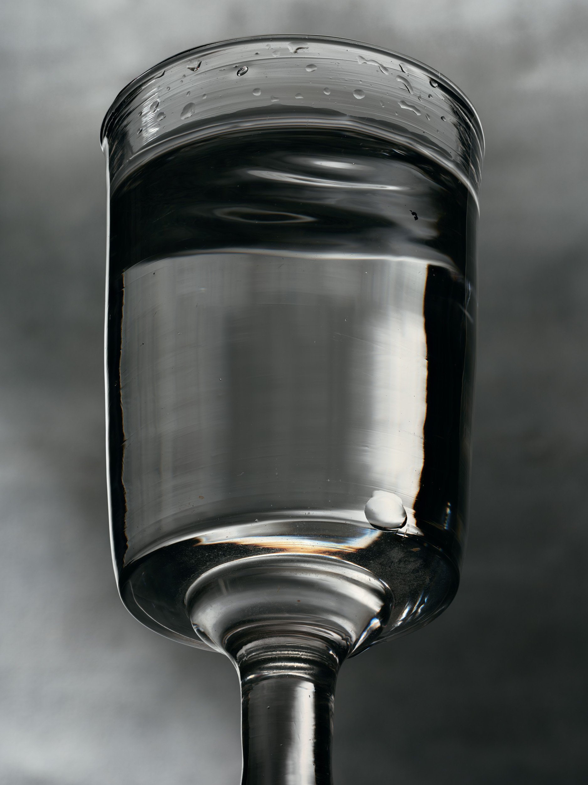 230613_Glass of water (closeup), 727-835 (every other frame)_MASTER-V2.jpg