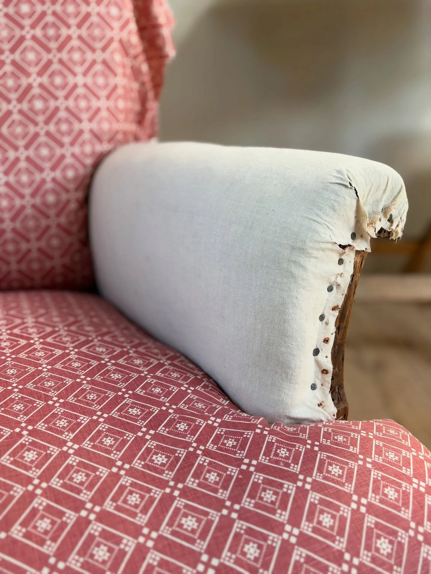 A beautiful snap of an upholstery project in progress&hellip; this antique slipper chair is being re-covered in &lsquo;Alhambra&rsquo; Guava. 
Our beautiful linen is suited for drapery as well as upholstery, and this pattern comes in an array of colo