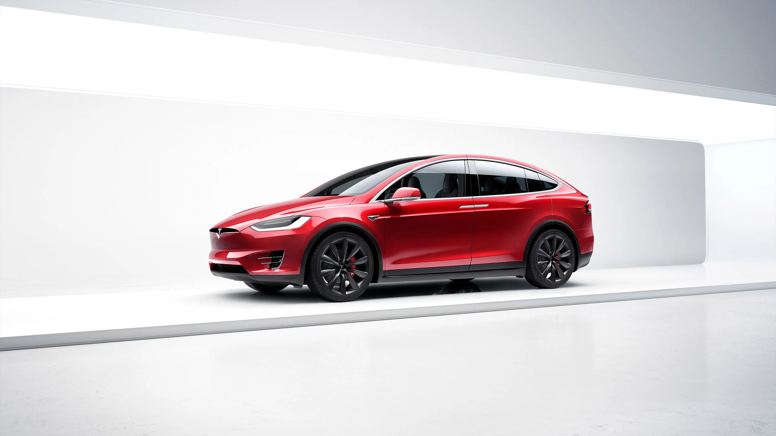 TESLA_X_04_Red_Hires_Layered_170825_CS_3000px.jpg