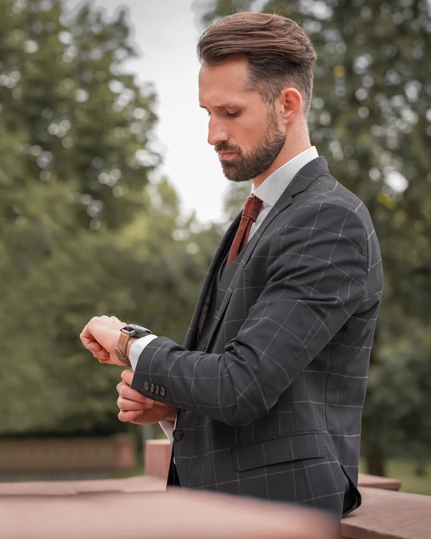 'Don't wait for opportunity create it' - George Bernard Shaw
&bull;
Photographer:&nbsp;@visualbakers
In frame:&nbsp;@gotalittlecaptaininyou
&bull;
&bull;
We wish you a good start into the new week 🙌
&bull;
&bull;
&bull;
#visualbakers #suitswag #suit