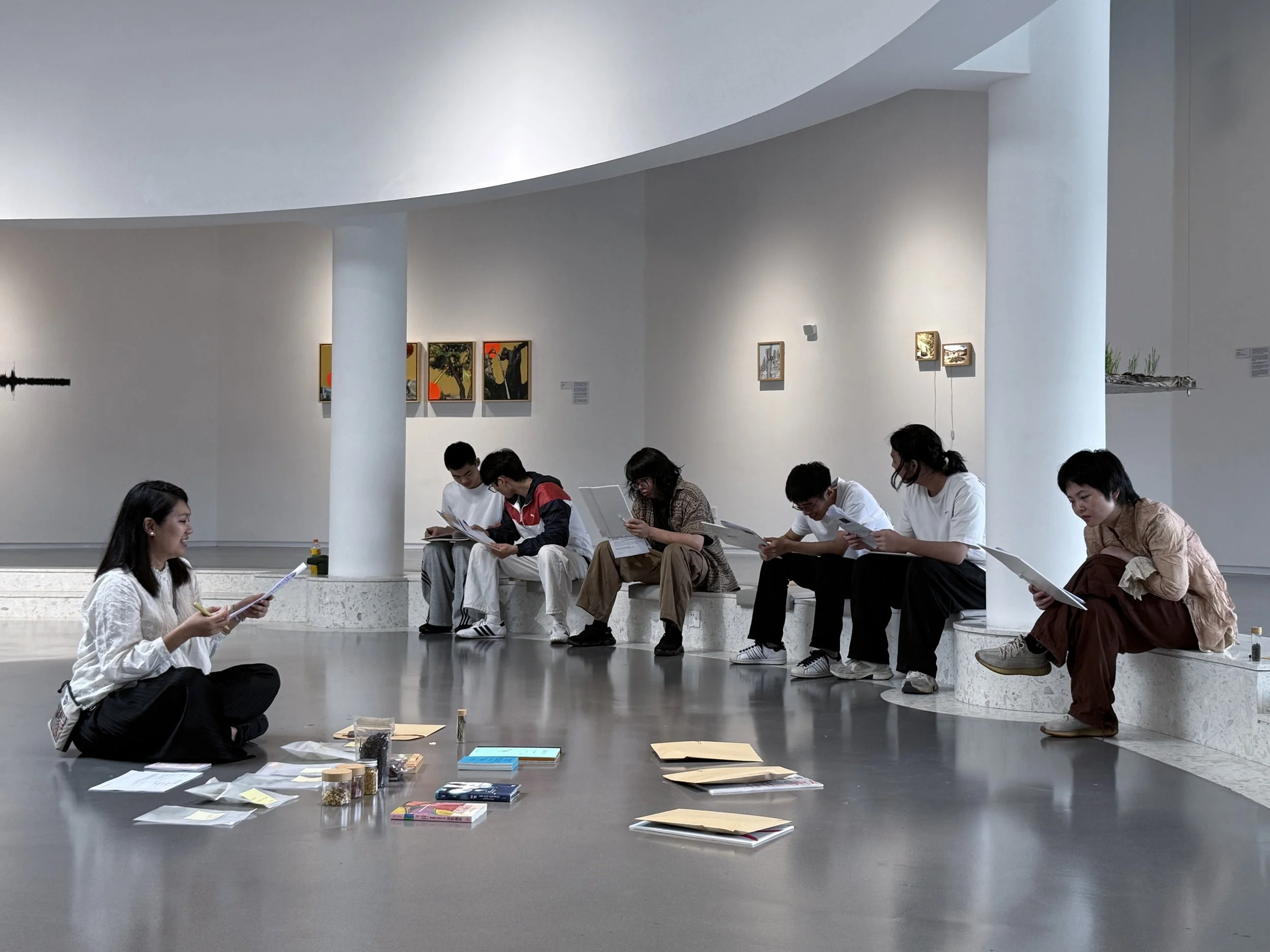 Urban Forest Echoes_ Intuitive Writing_Courtesy of SUAVEART-09.jpg