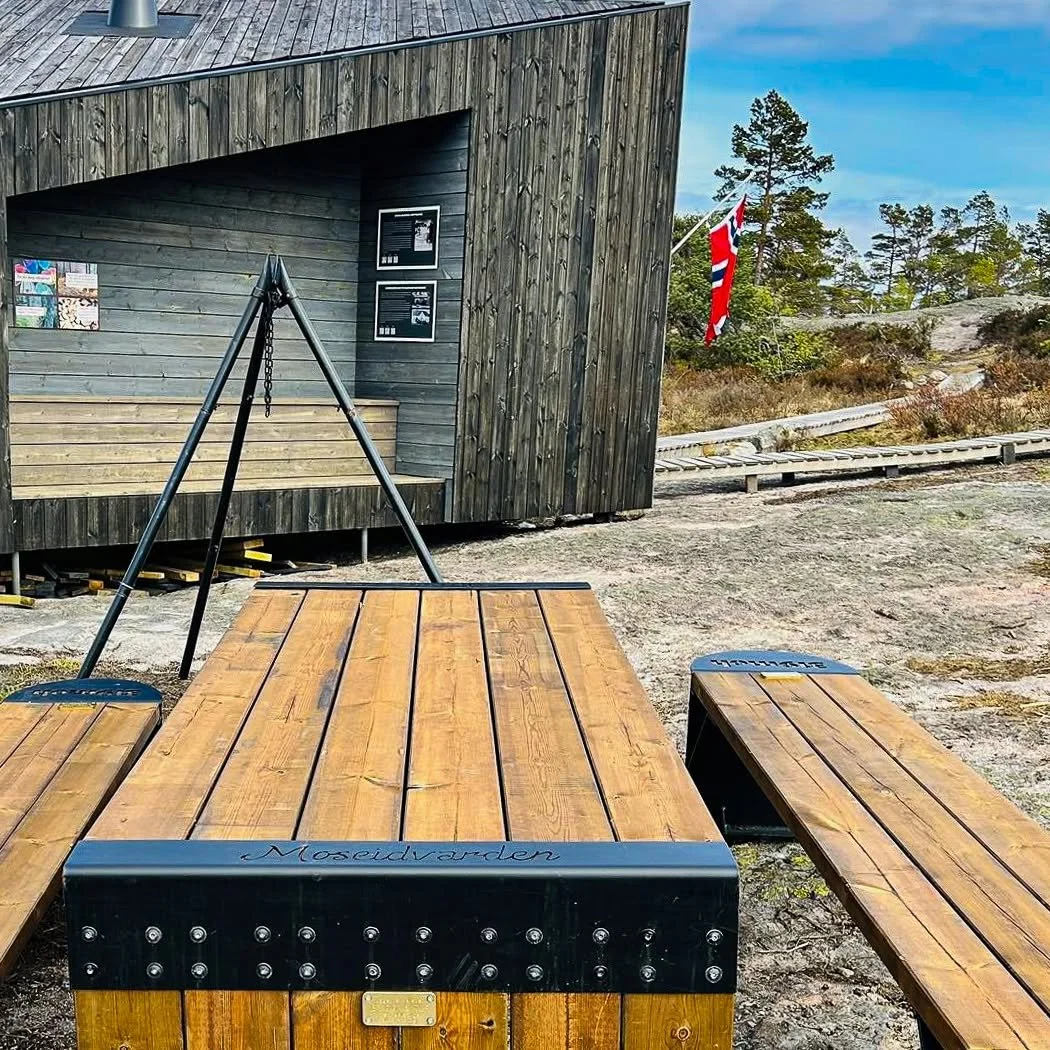 KONKURRANSE ⛰️

Moseidvarden er en av de fineste utsiktsplassene i Vennesla, utstyrt med dagsturhytte, utsiktst&aring;rn og benker. Men hvor h&oslash;yt oppe er du egentlig n&aring;r du sitter p&aring; benken der?

Gjett hvor mange meter over havet u