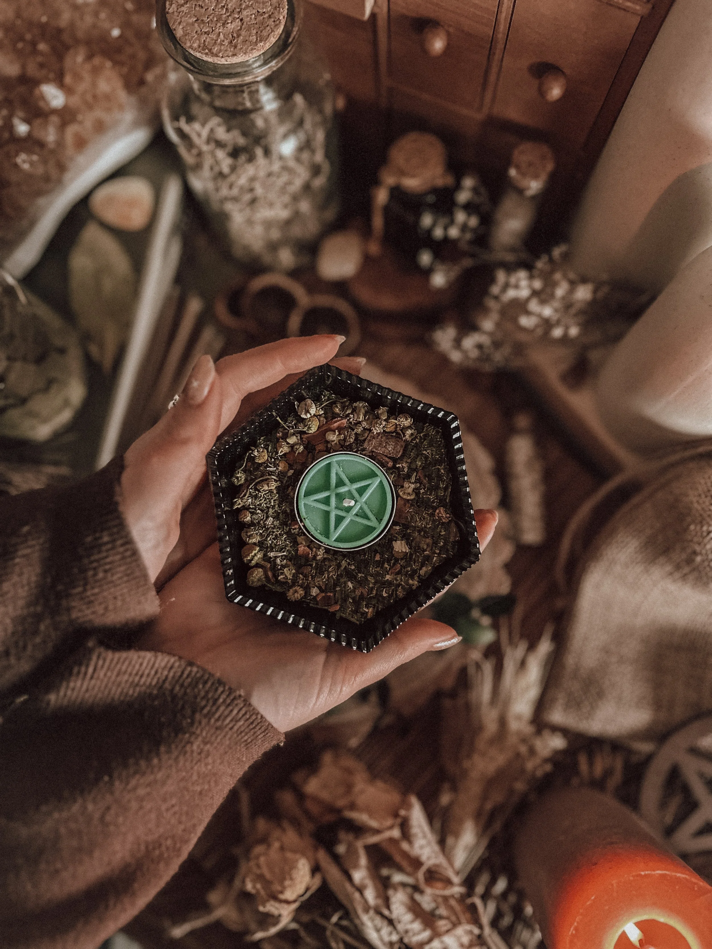 December witch casket - money magick -17.jpg