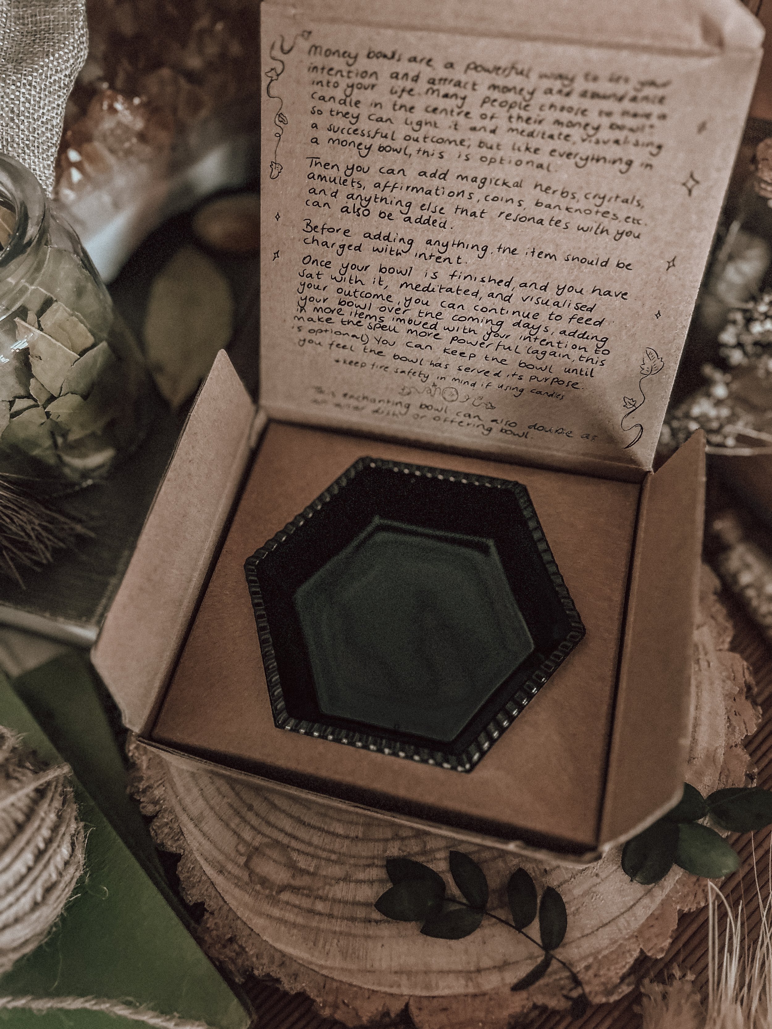 December witch casket - money magick -13.jpg