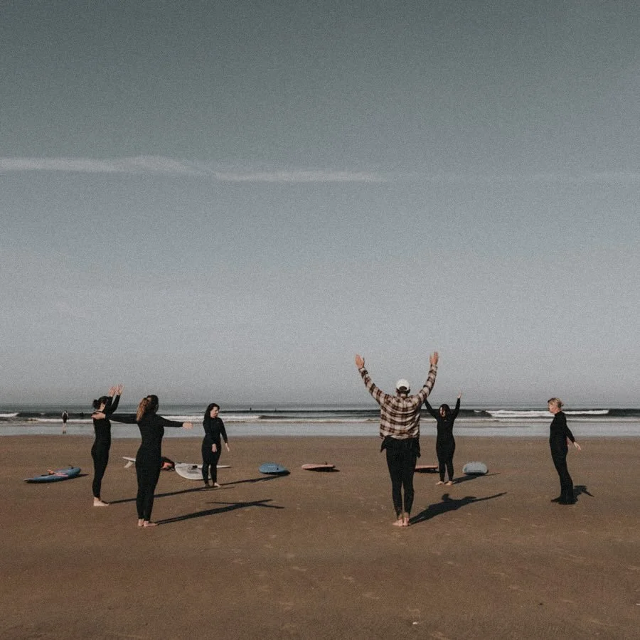 🌊 WE SURF + YOGA 🫶🏼

On ne compte plus le nombre d&rsquo;&eacute;ditions tellement vous avez &eacute;t&eacute; au RDV pour ces week-ends aux petits oignons. 

Ici en mai dernier sous l&rsquo;&oelig;il de @nino_jonas lors de notre &eacute;chauffeme